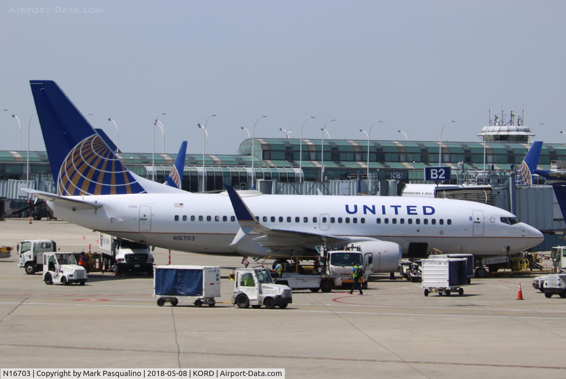 N16703, 1998 Boeing 737-724 C/N 28764, Boeing 737-700