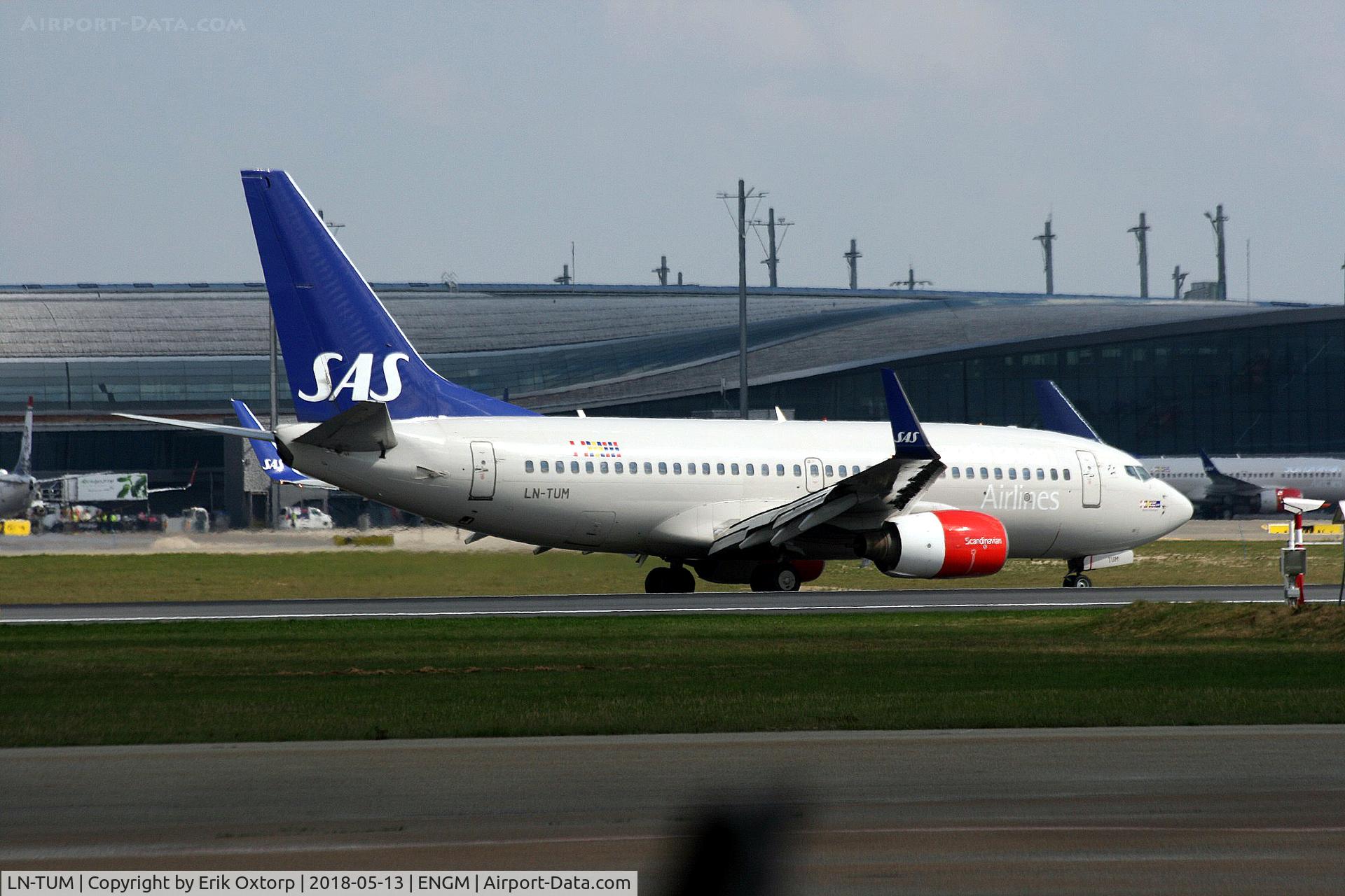 LN-TUM, 2002 Boeing 737-705 C/N 29098, LN-TUM in OSL