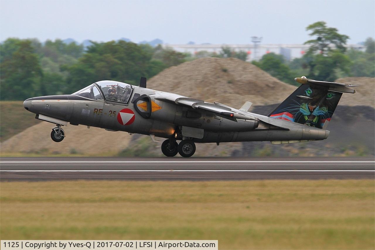 1125, Saab 105OE C/N 105425, Saab 105OE, Landing rwy 29, St Dizier-Robinson Air Base 113 (LFSI) Open day 2017