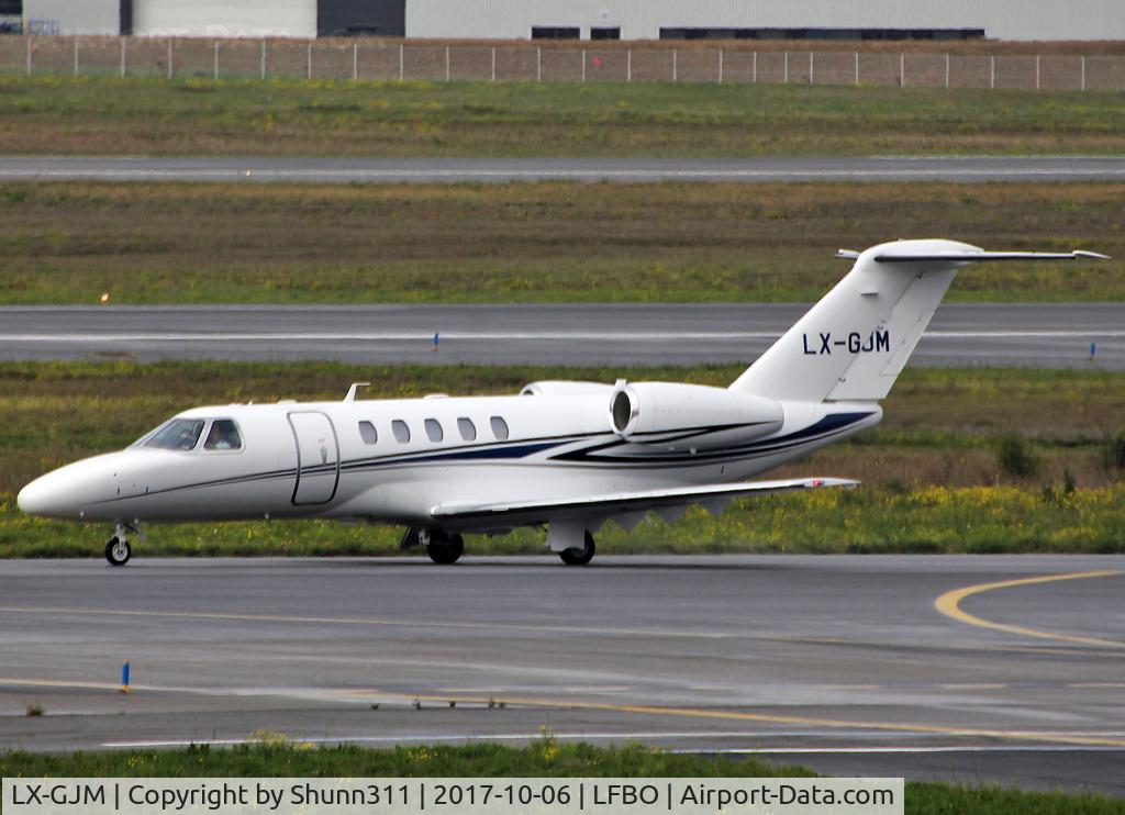 LX-GJM, 2015 Cessna 525C CitationJet CJ4 C/N 525C-0174, Taxiing to the General Aviation area...