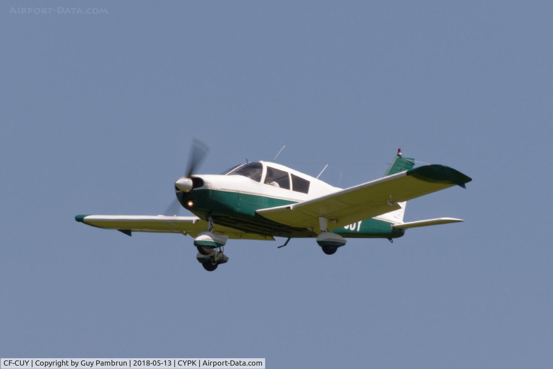 CF-CUY, 1972 Piper PA-28-140 C/N 28-7225335, Landing