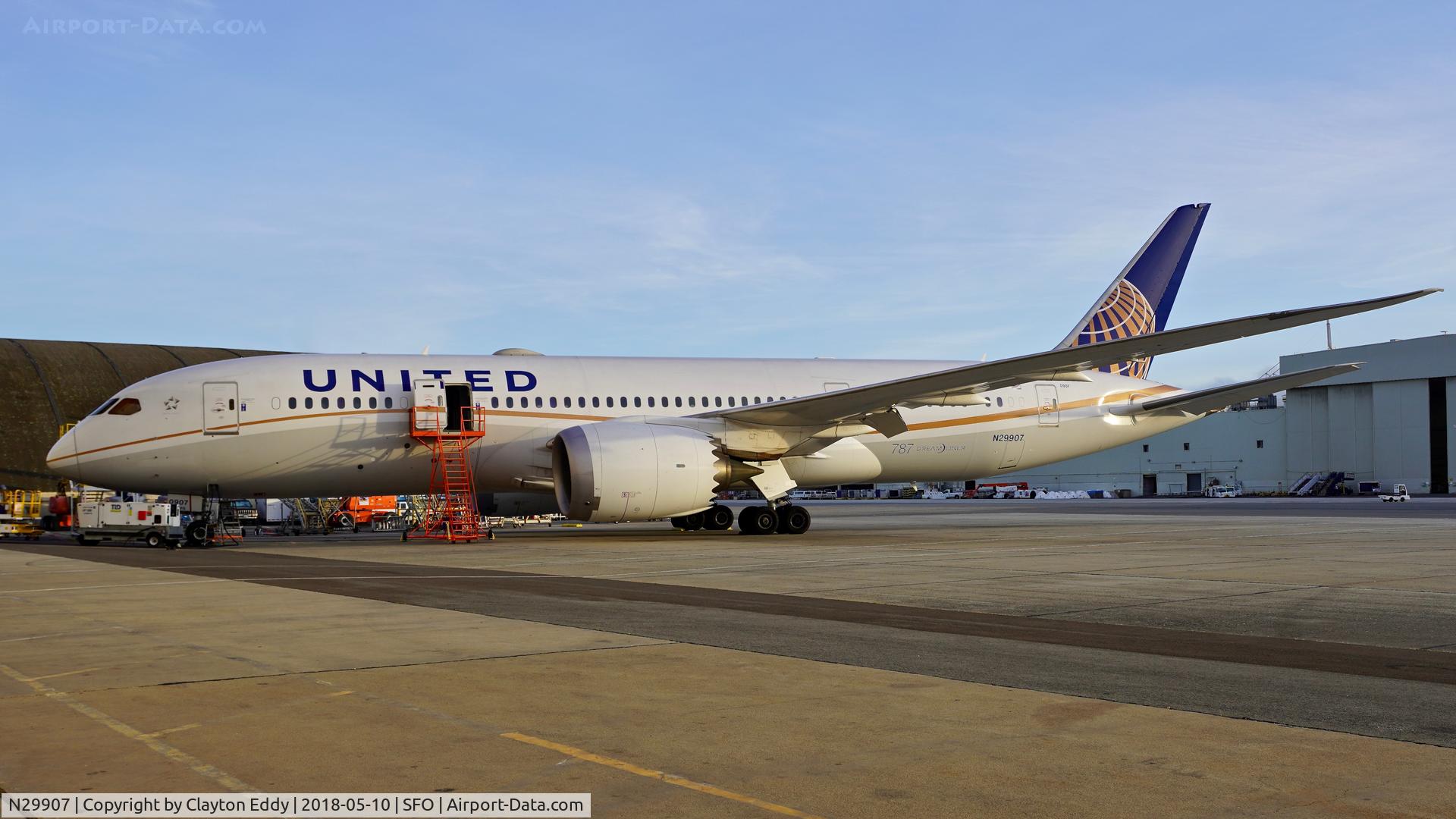 N29907, 2013 Boeing 787-8 Dreamliner C/N 34830, SFO 2018.