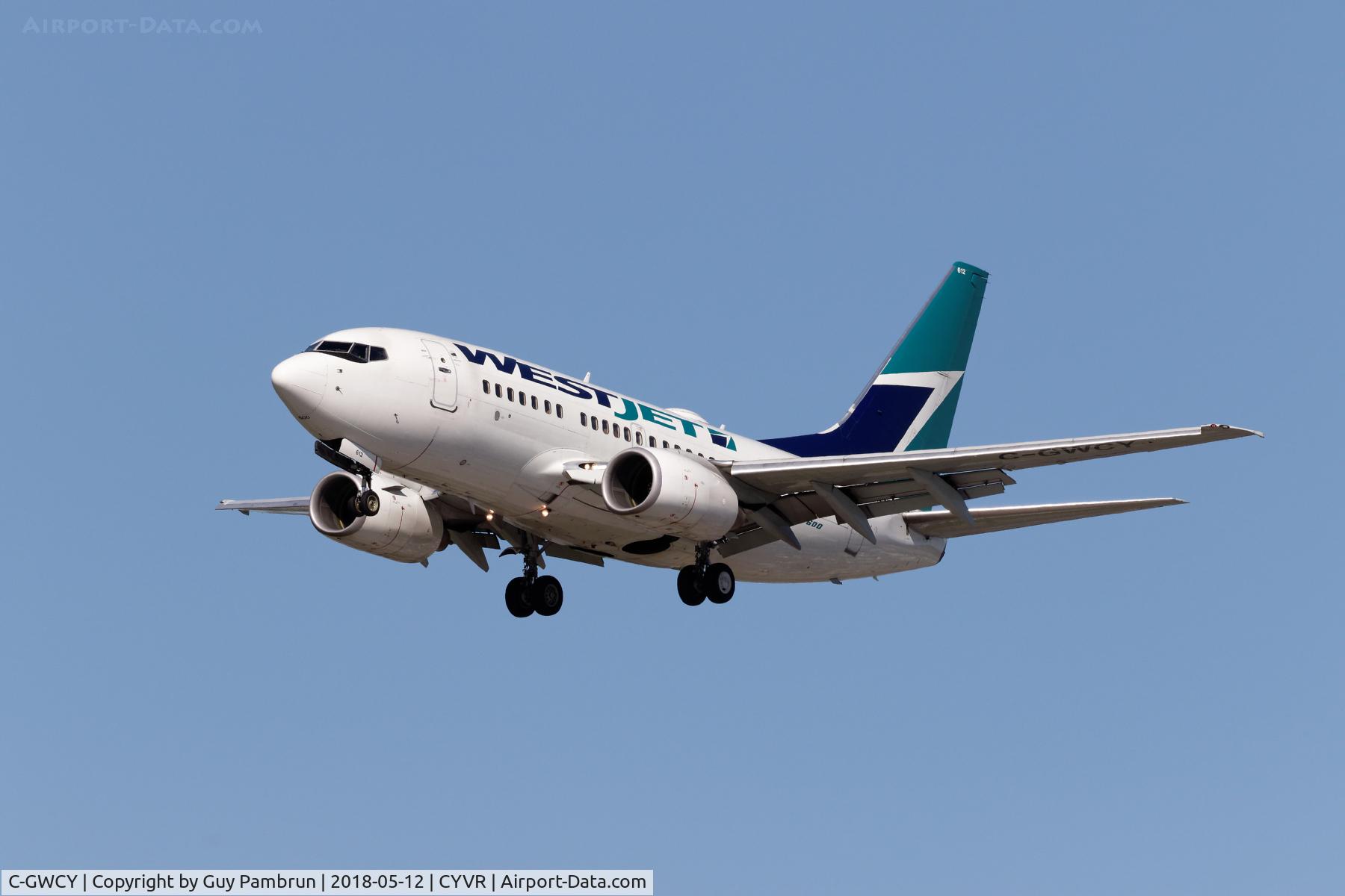 C-GWCY, 2006 Boeing 737-6CT C/N 35113, Landing