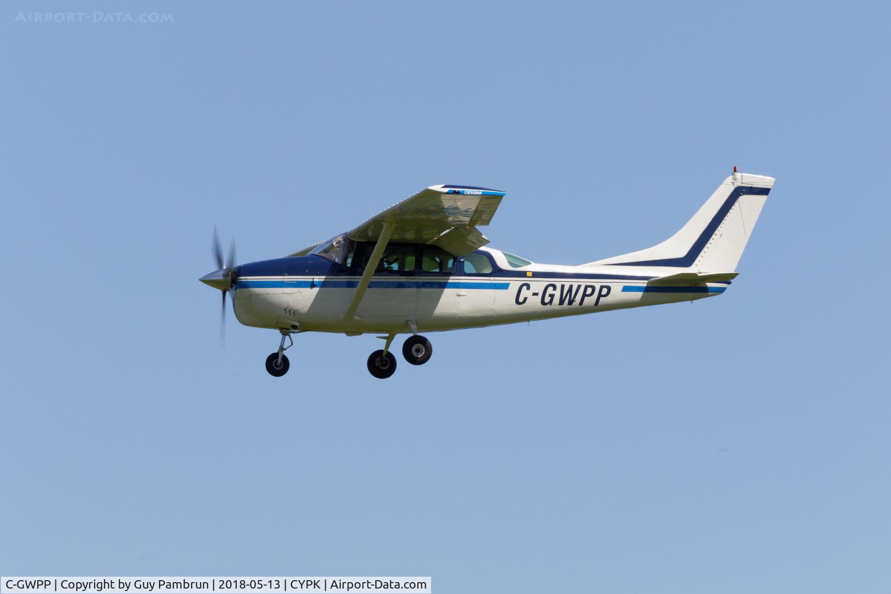 C-GWPP, 1963 Cessna 210-5 (205) C/N 205-0192, Landing