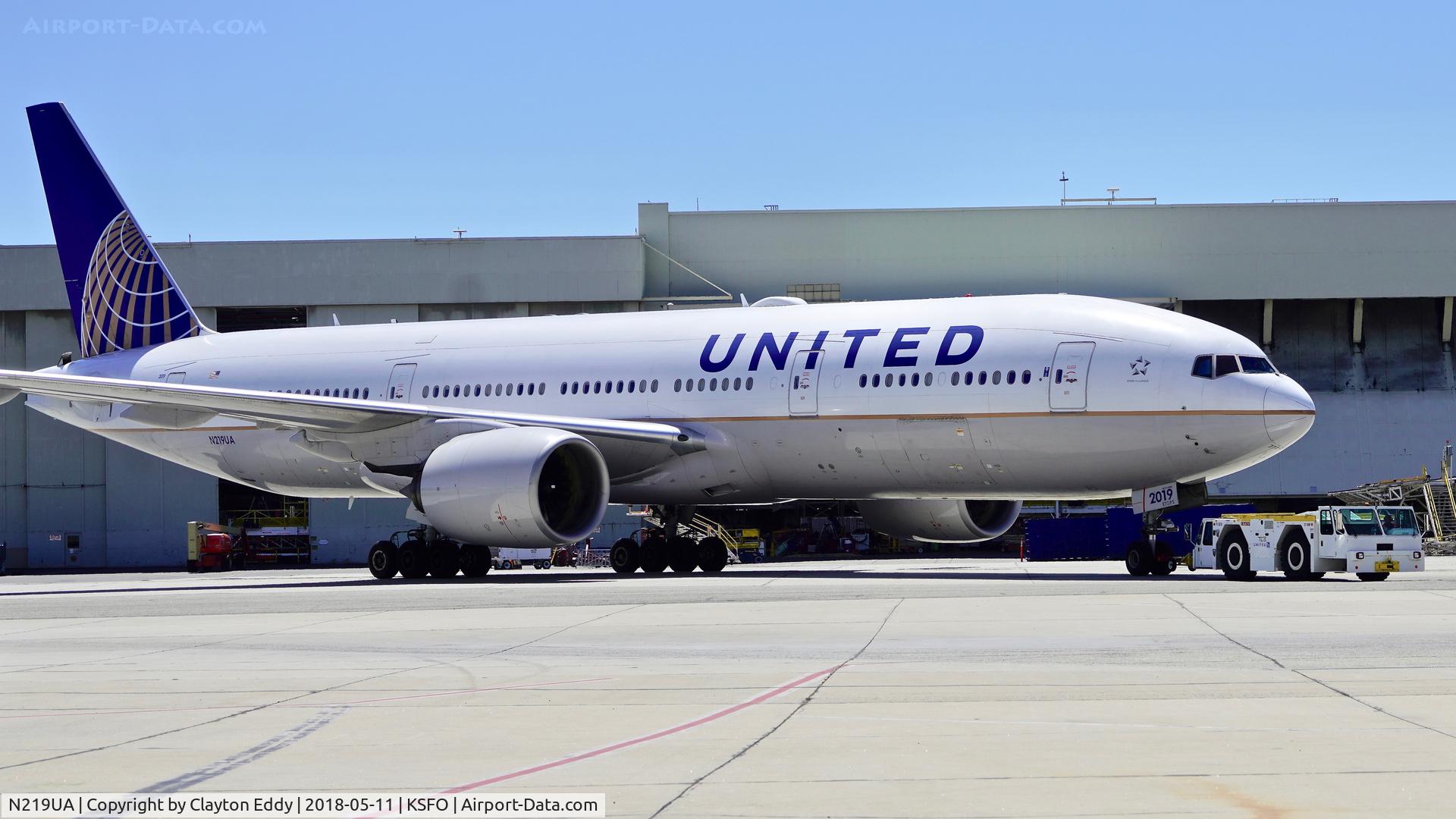 N219UA, 2001 Boeing 777-222 C/N 30551, SFO 2018.