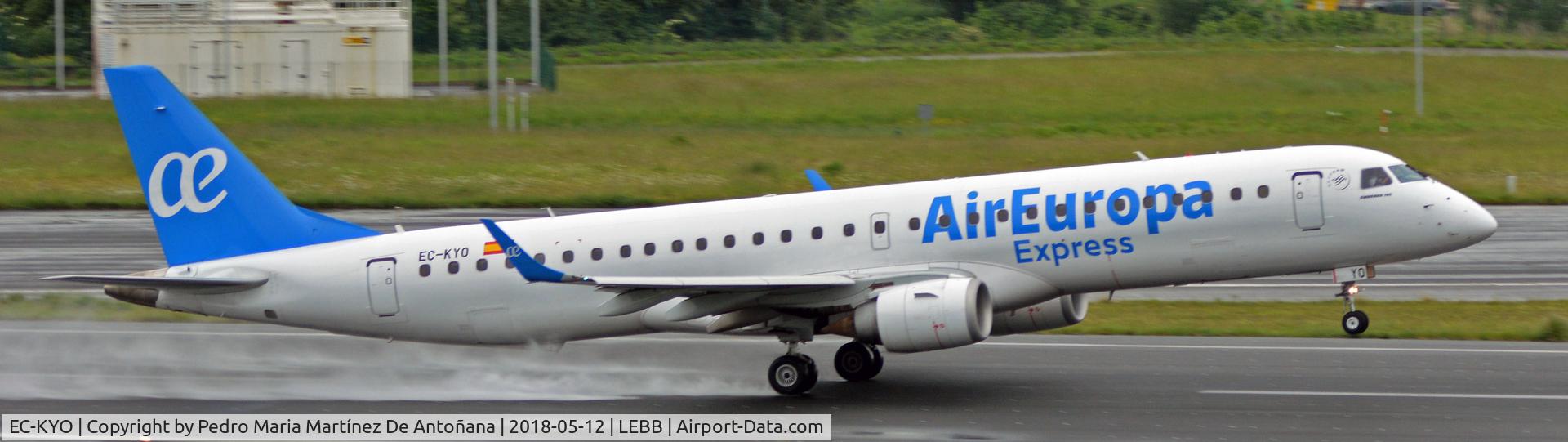 EC-KYO, 2009 Embraer 195LR (ERJ-190-200LR) C/N 19000276, Loiu - Bilbao - Euskadi - España