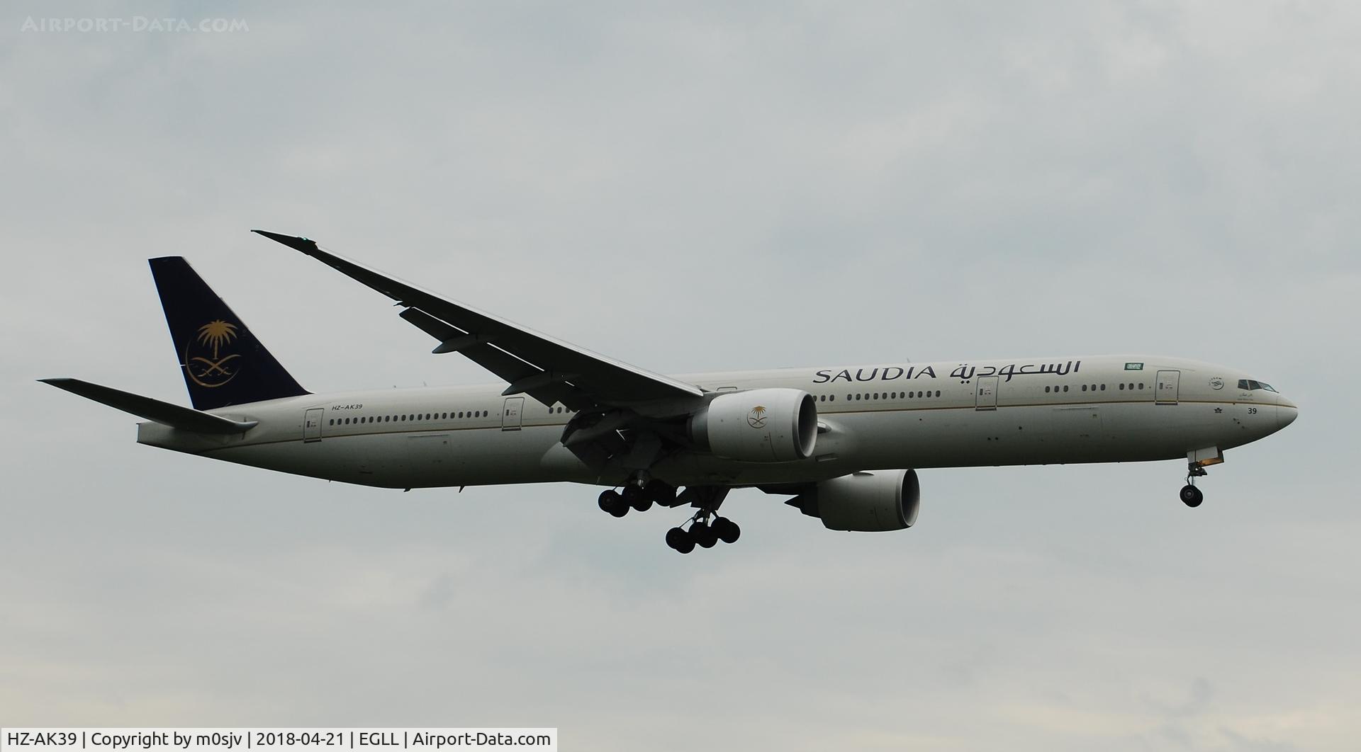 HZ-AK39, 2016 Boeing 777-3FG/ER C/N 61592, Taken from the Threshold of 29L