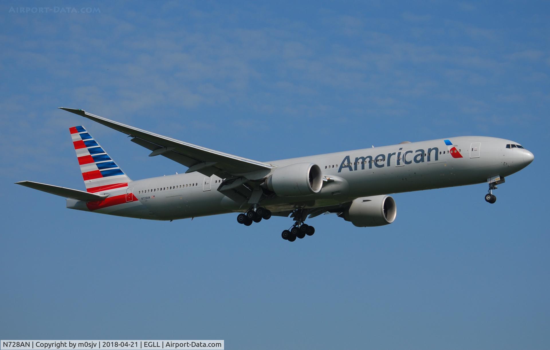 N728AN, 2014 Boeing 777-323/ER C/N 31553, Taken from the Threshold of 29L