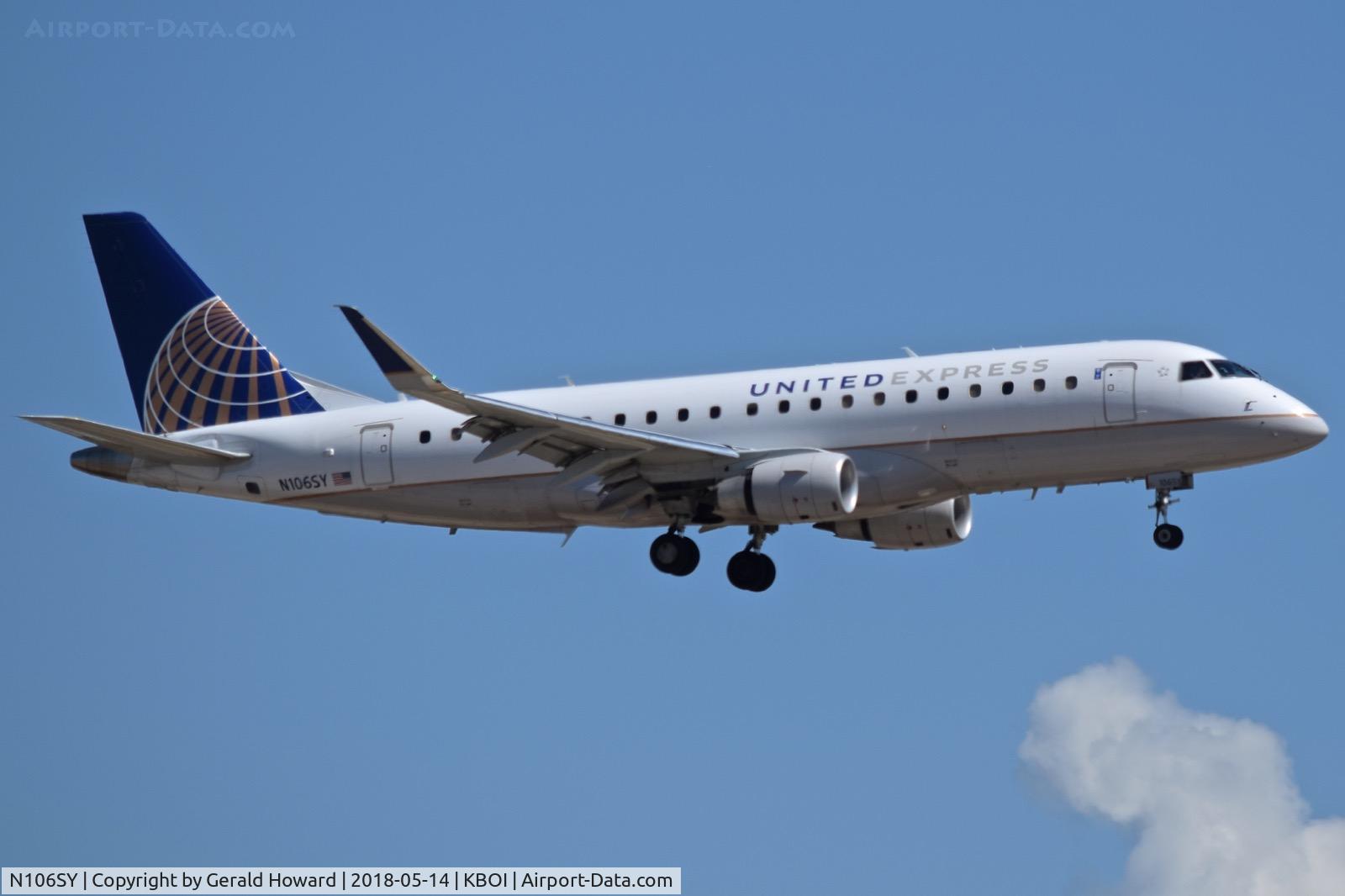 N106SY, 2013 Embraer 175LR (ERJ-170-200LR) C/N 17000399, Landing RWY 10L.