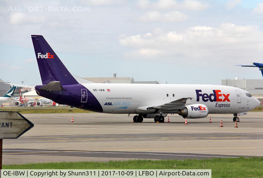 OE-IBW, 1994 Boeing 737-4Q8 C/N 25109, Parked at the Cargo area in Federal Express c/s... Operated by ASL Airlines