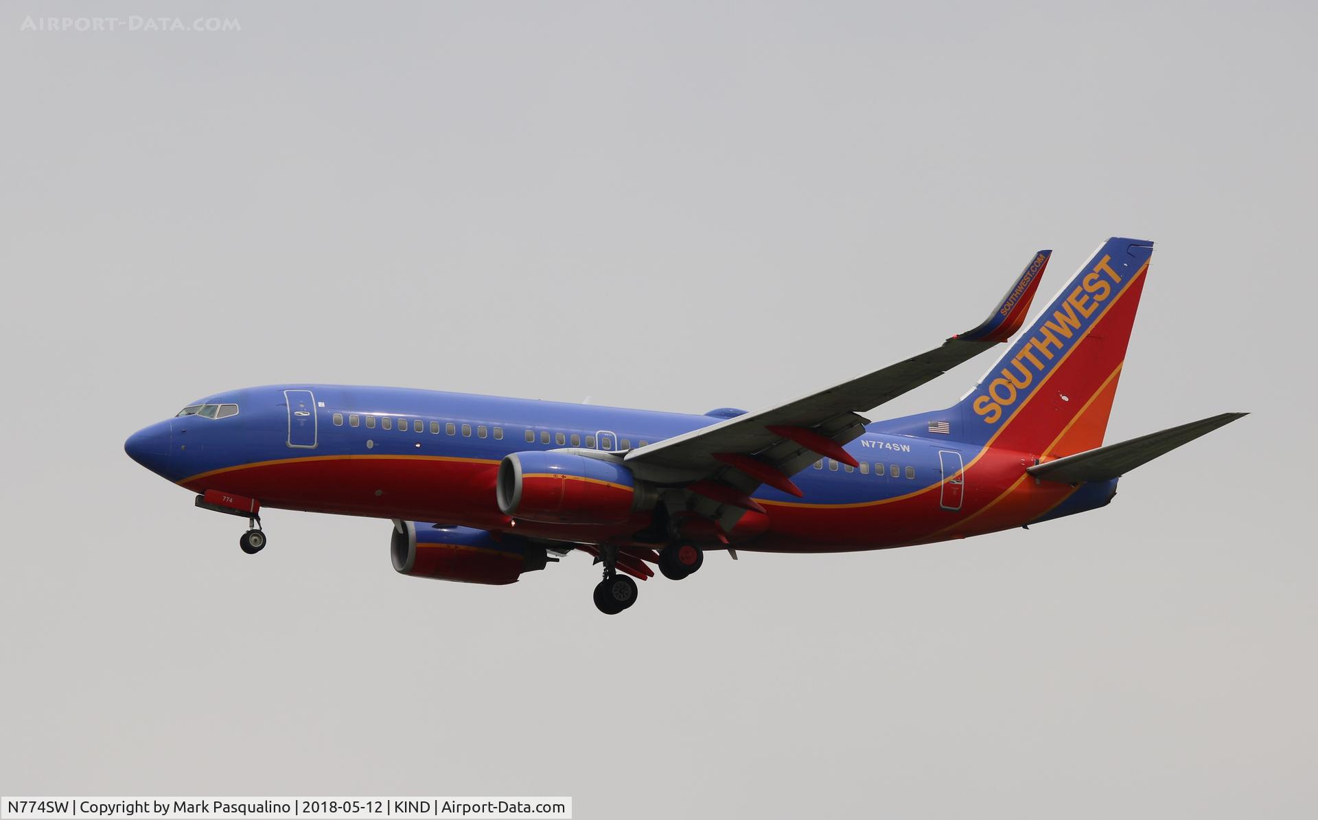 N774SW, 2000 Boeing 737-7H4 C/N 27882, Boeing 737-700