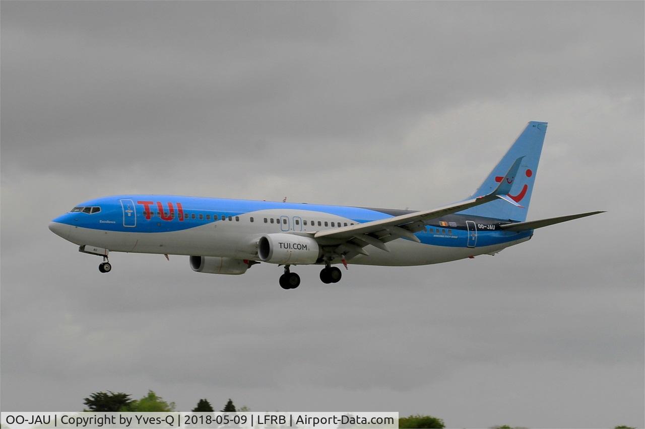 OO-JAU, 2013 Boeing 737-8K5 C/N 37250, Boeing 737-8K, On final rwy 25L, Brest-Bretagne airport (LFRB-BES)