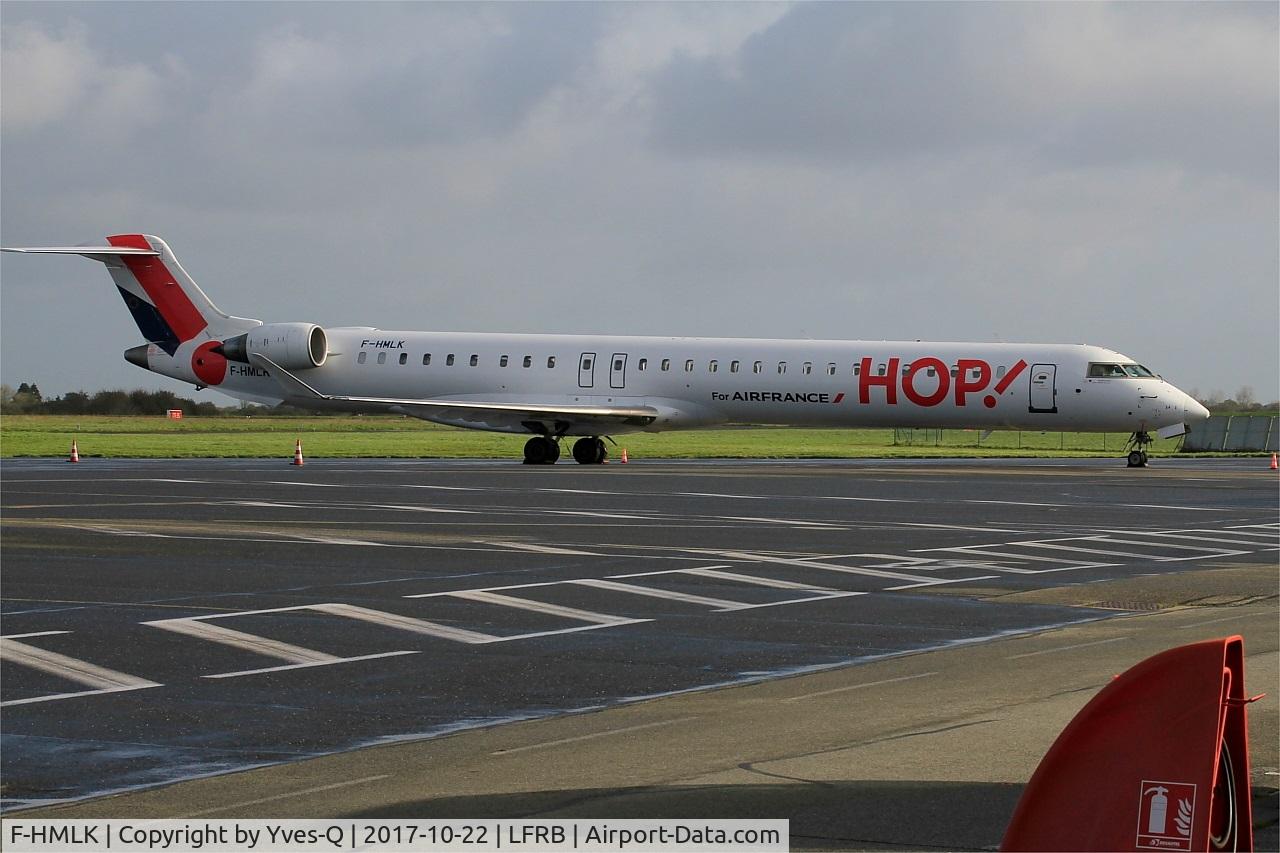 F-HMLK, 2011 Bombardier CRJ-1000EL NG (CL-600-2E25) C/N 19016, Bombardier CRJ-1000EL NG, Parked, Brest-Bretagne airport (LFRB-BES)