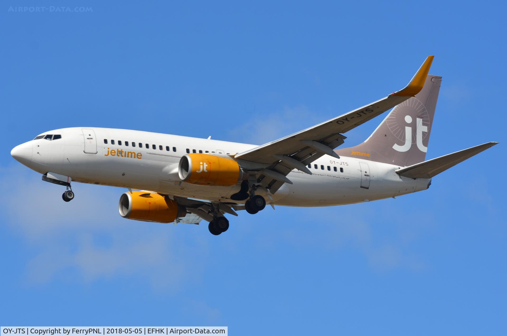 OY-JTS, 2003 Boeing 737-7K2 C/N 33465, Jettime B737 on short final.