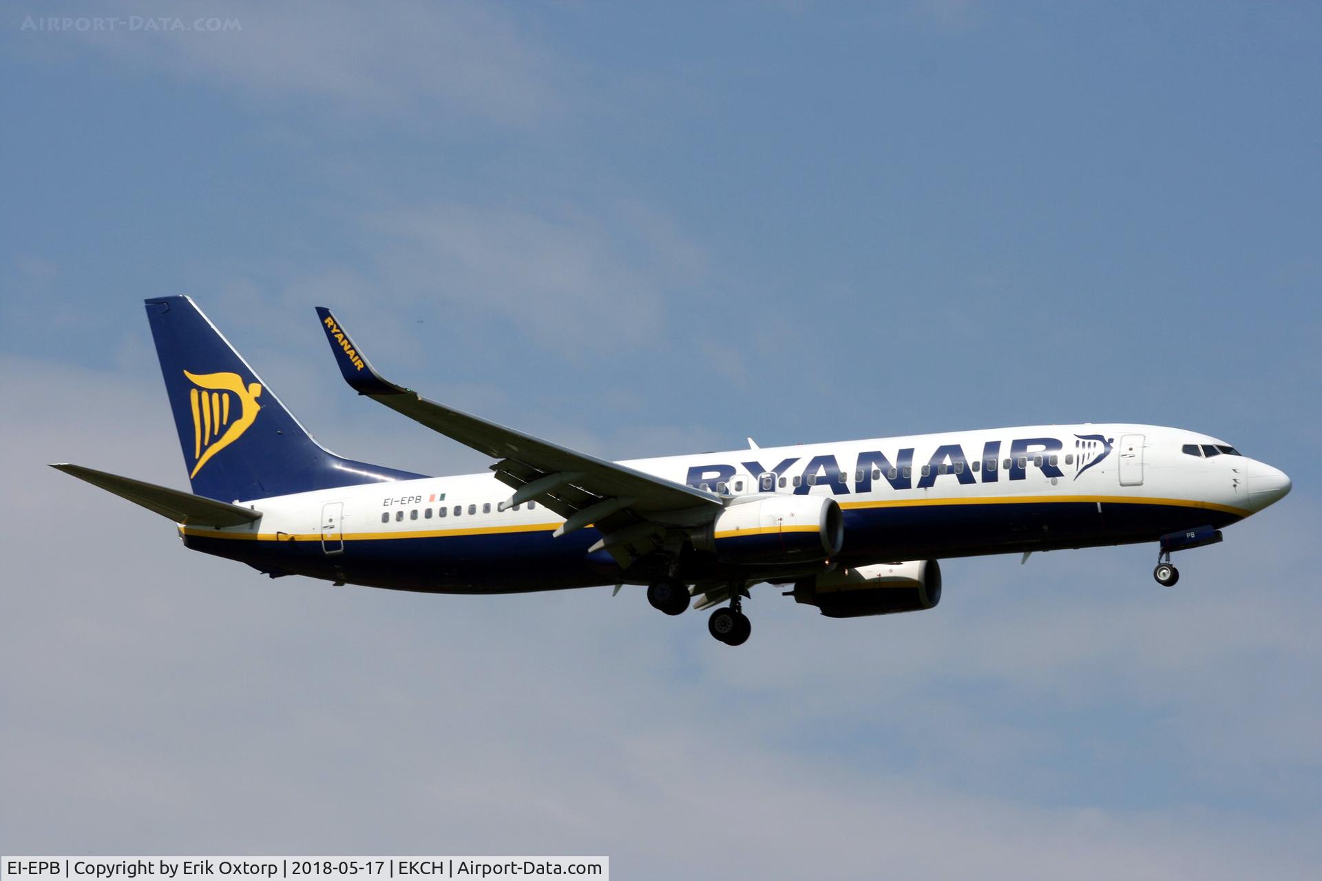 EI-EPB, 2011 Boeing 737-8AS C/N 34986, EI-EPB landing rw 04L