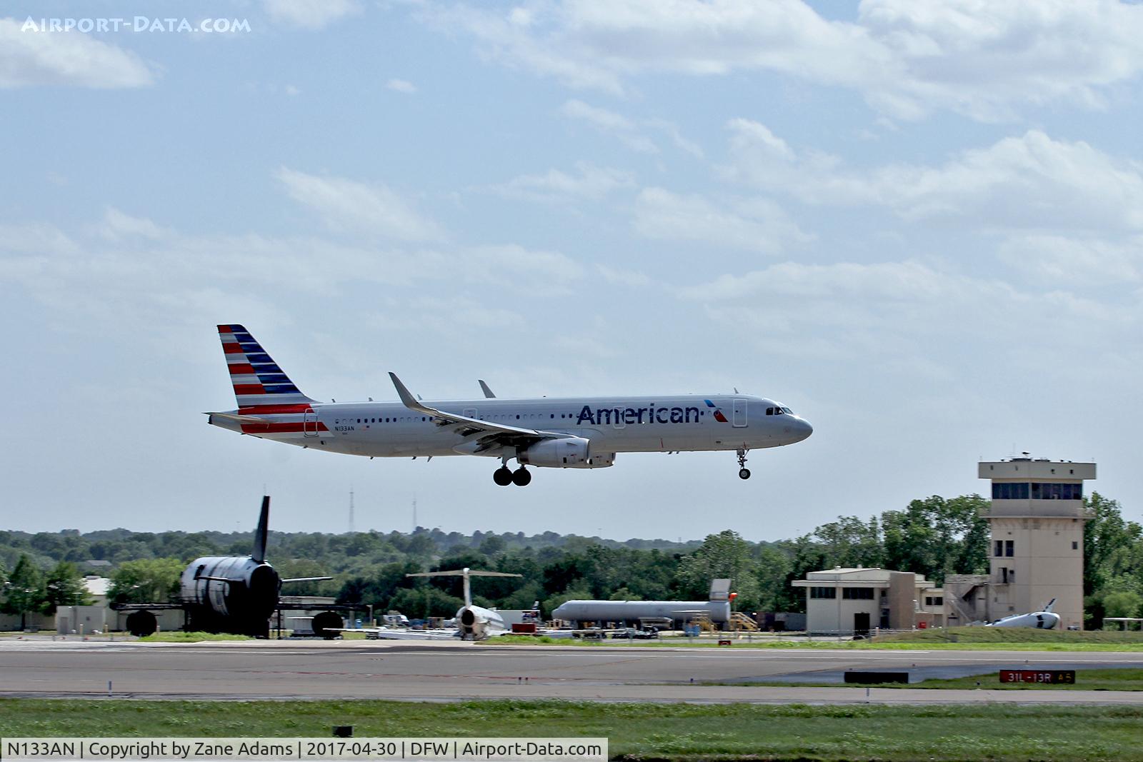 N133AN, 2015 Airbus A321-200 C/N 6482, Arriving at DFW Airport