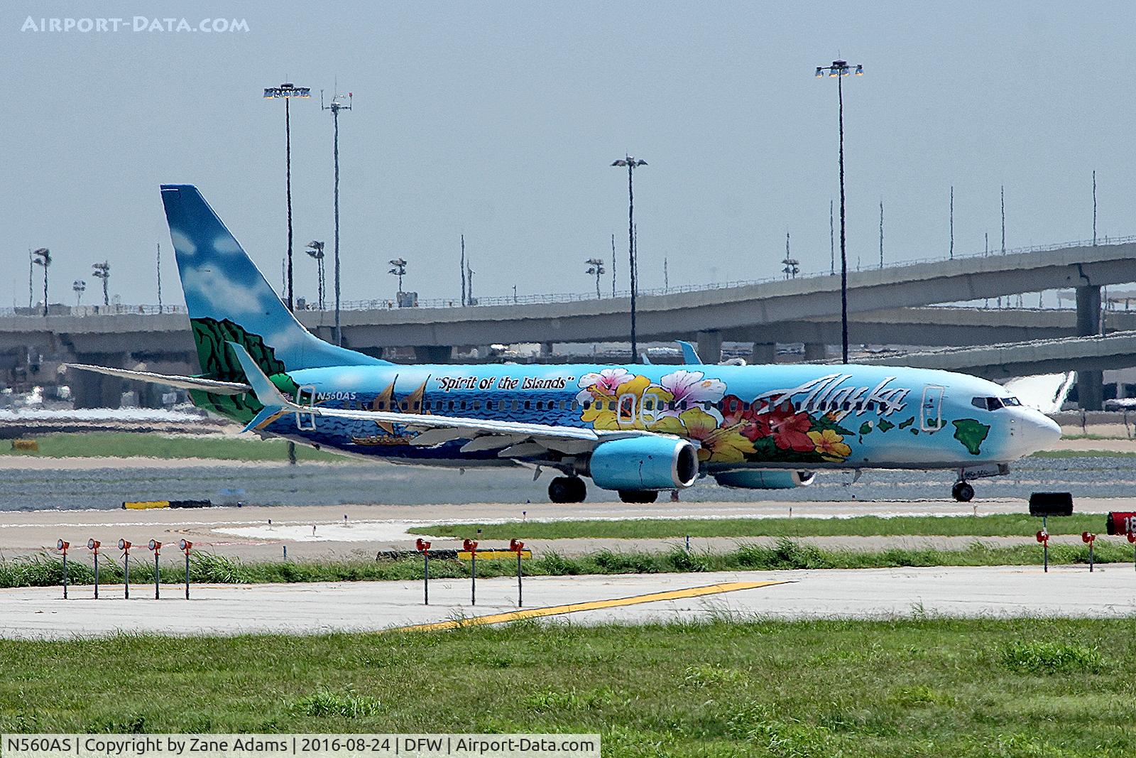 N560AS, 2006 Boeing 737-890 C/N 35179, Arriving at DFW Airport