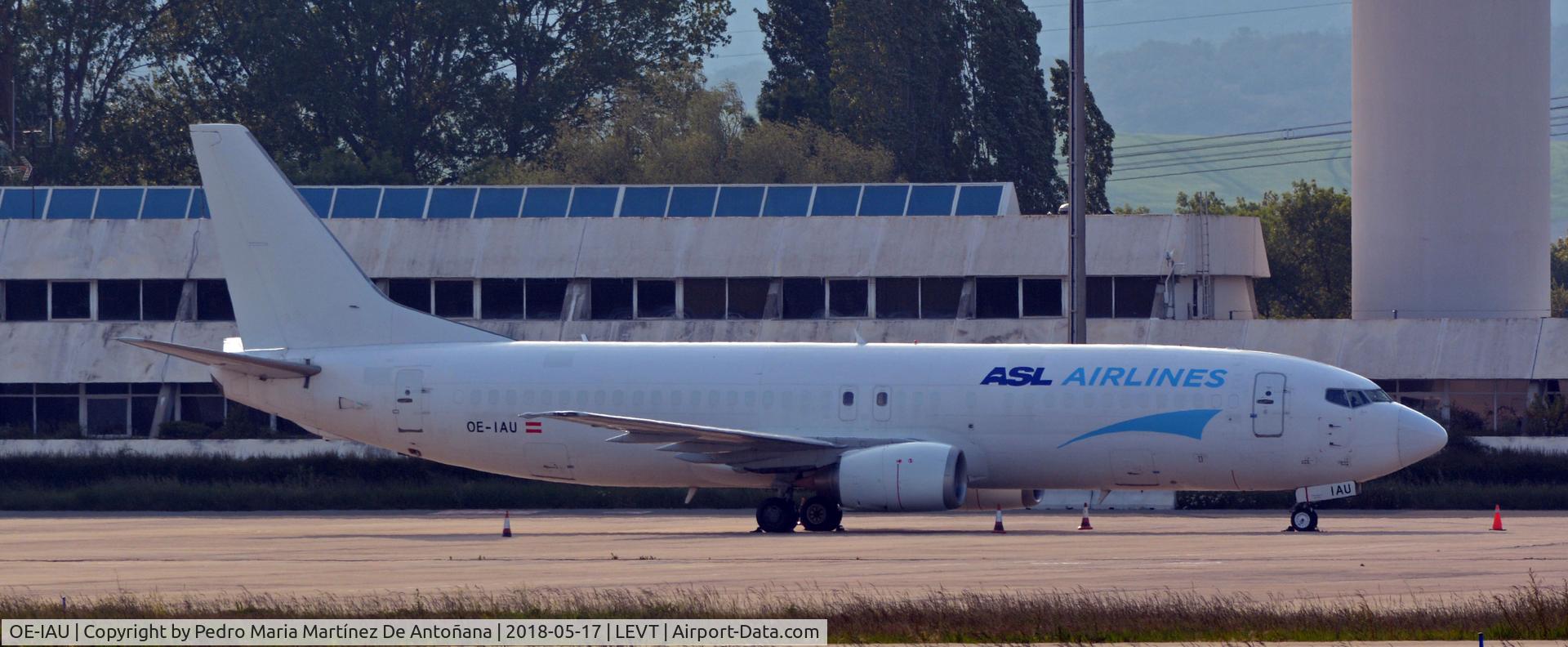 OE-IAU, 1998 Boeing 737-4M0(SF) C/N 29201, Foronda - Vitoria-Gasteiz - Euskadi - España