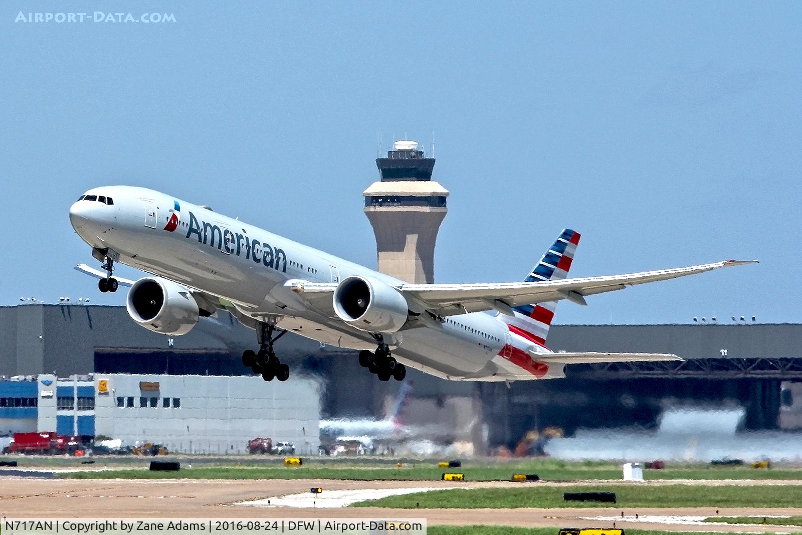 N717AN, 2012 Boeing 777-323/ER C/N 31543, Departing DFW Airport