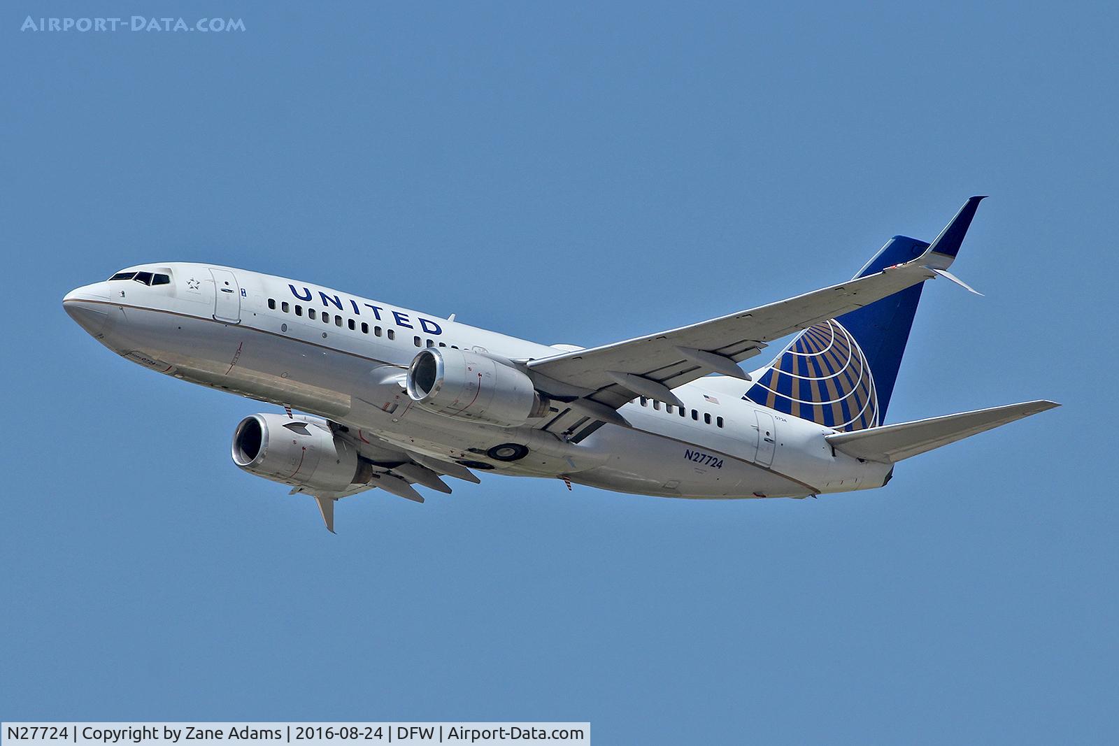 N27724, 1999 Boeing 737-724 C/N 28791, Departing DFW Airport