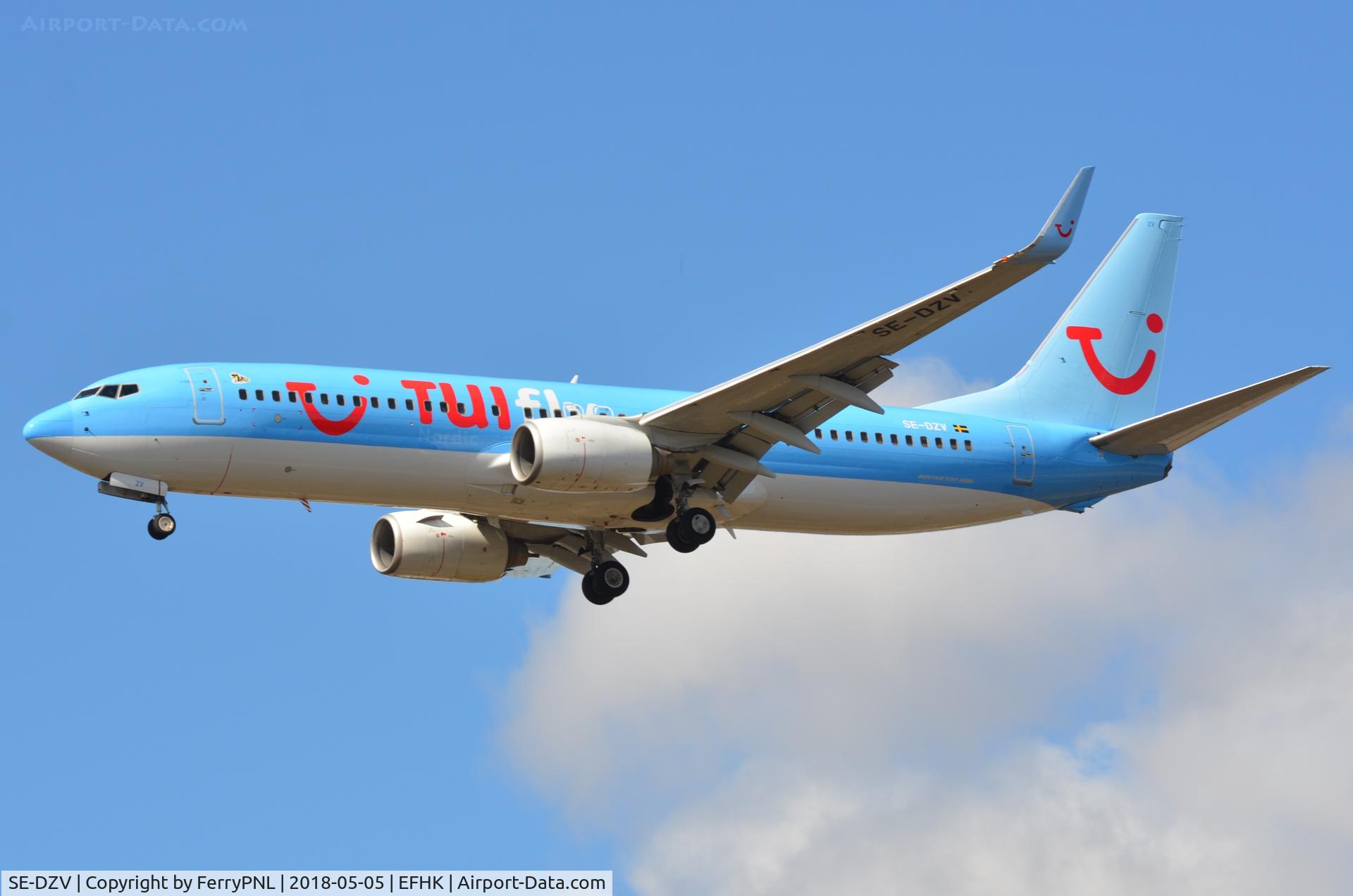 SE-DZV, 2003 Boeing 737-804 C/N 32904, TUI Nordic B738 landing