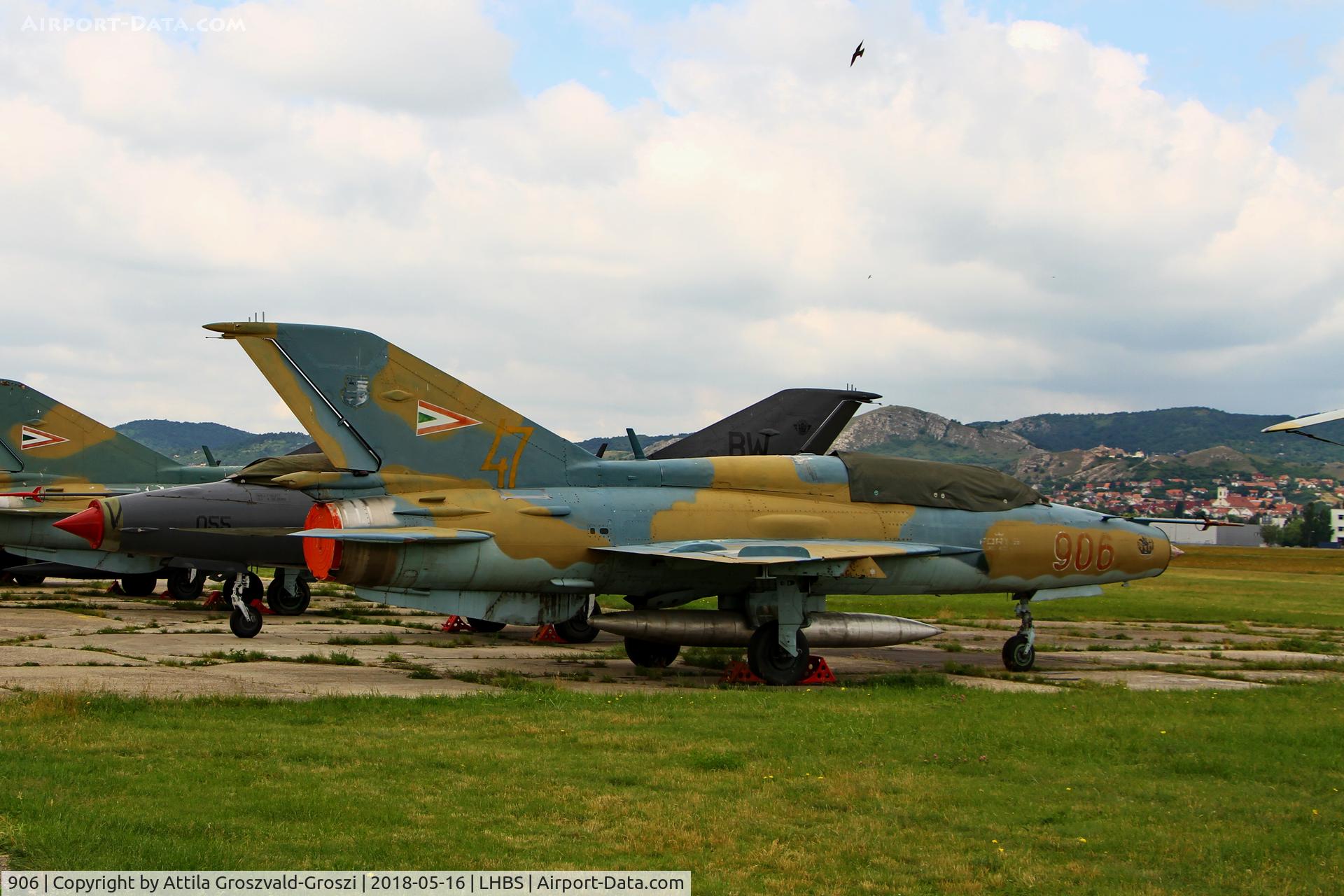 906, Mikoyan-Gurevich MiG-21UM C/N 516999506, LHBS Budaörs Airport, Hungary