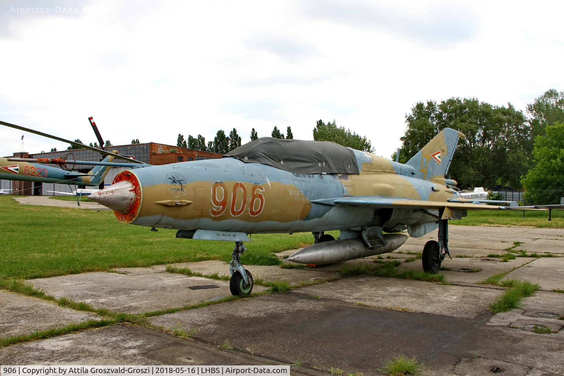 906, Mikoyan-Gurevich MiG-21UM C/N 516999506, LHBS Budaörs Airport, Hungary