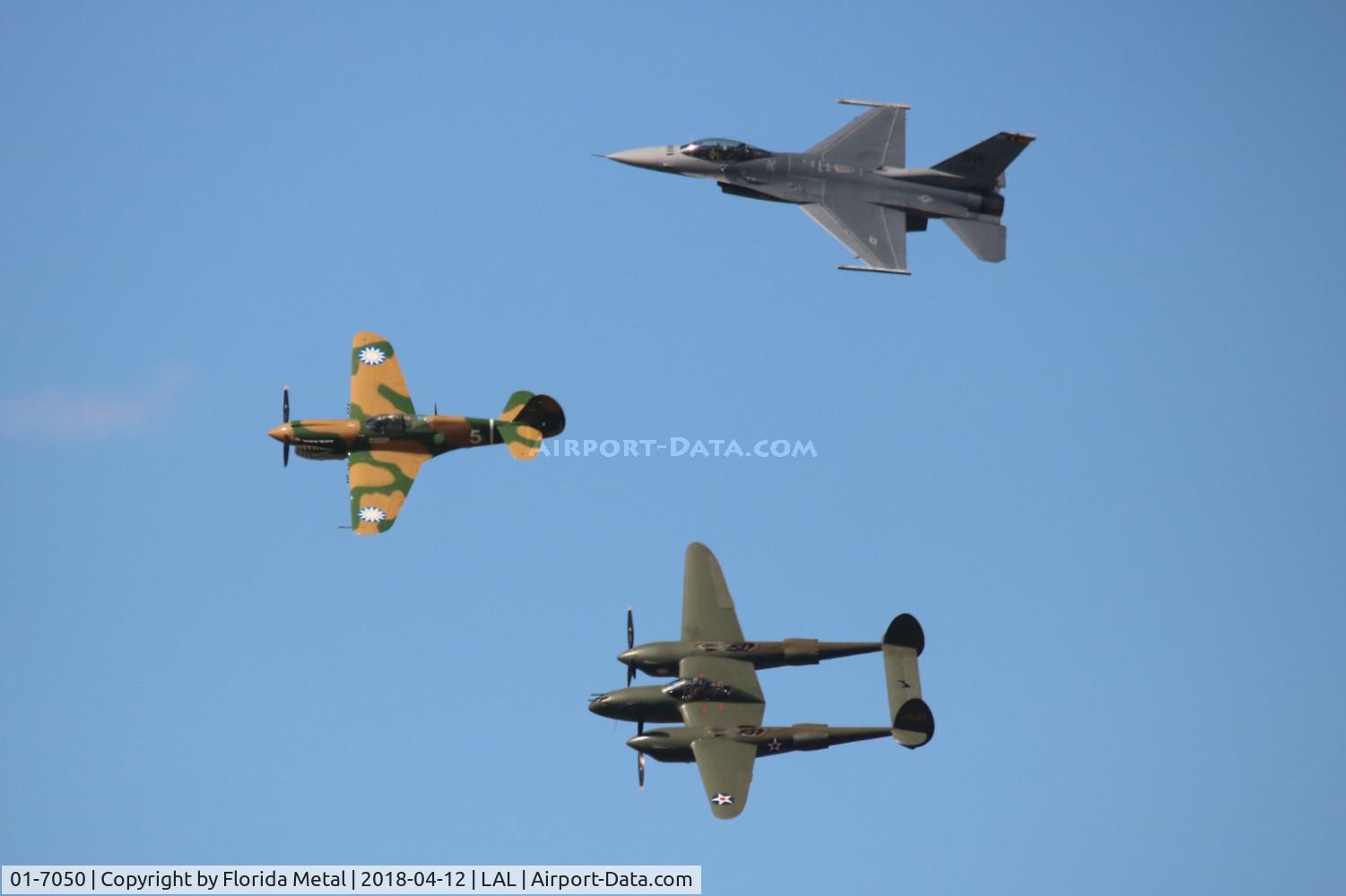 01-7050, 2001 Lockheed Martin F-16CJ Fighting Falcon C/N CC-228, F-16CJ Heritage flight