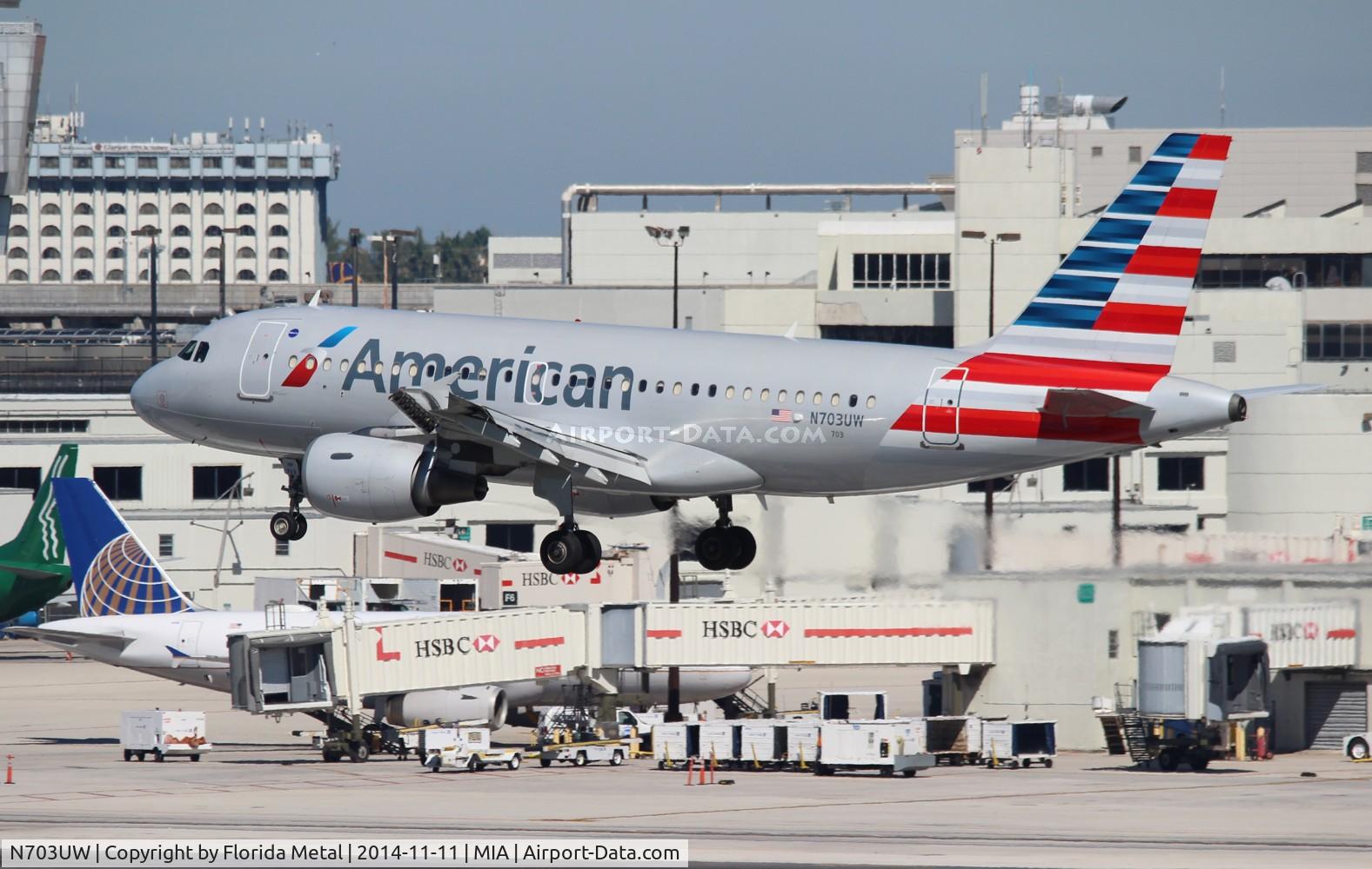N703UW, 1998 Airbus A319-112 C/N 0904, American