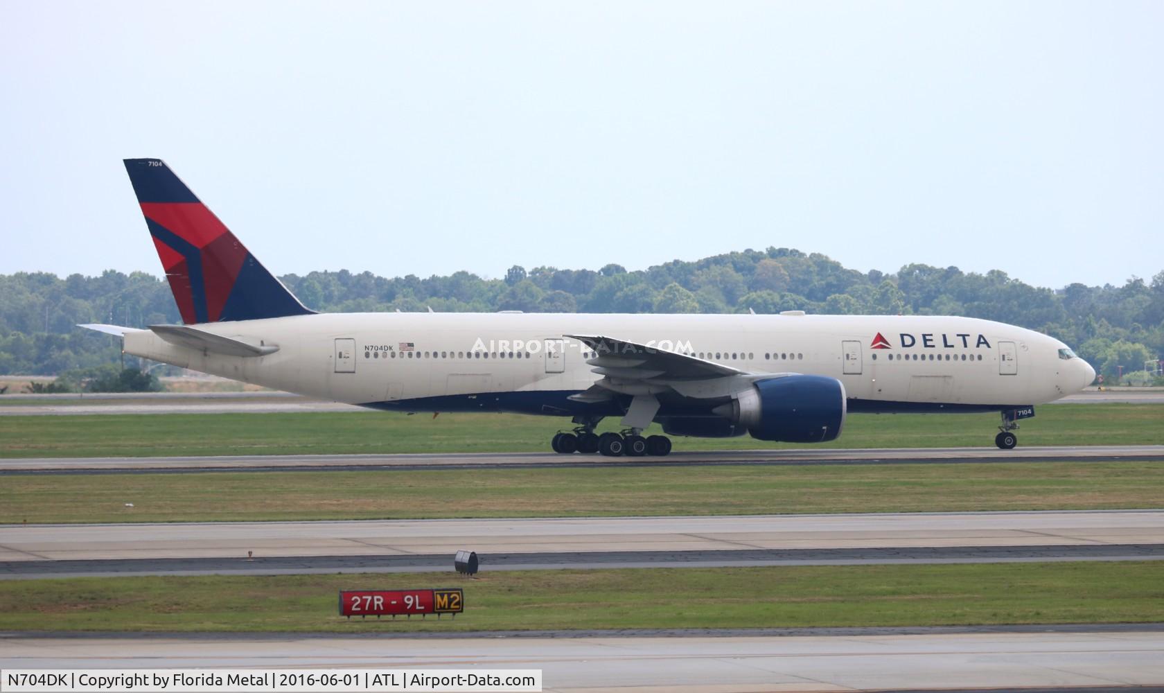 N704DK, 2009 Boeing 777-232/LR C/N 29739, Delta