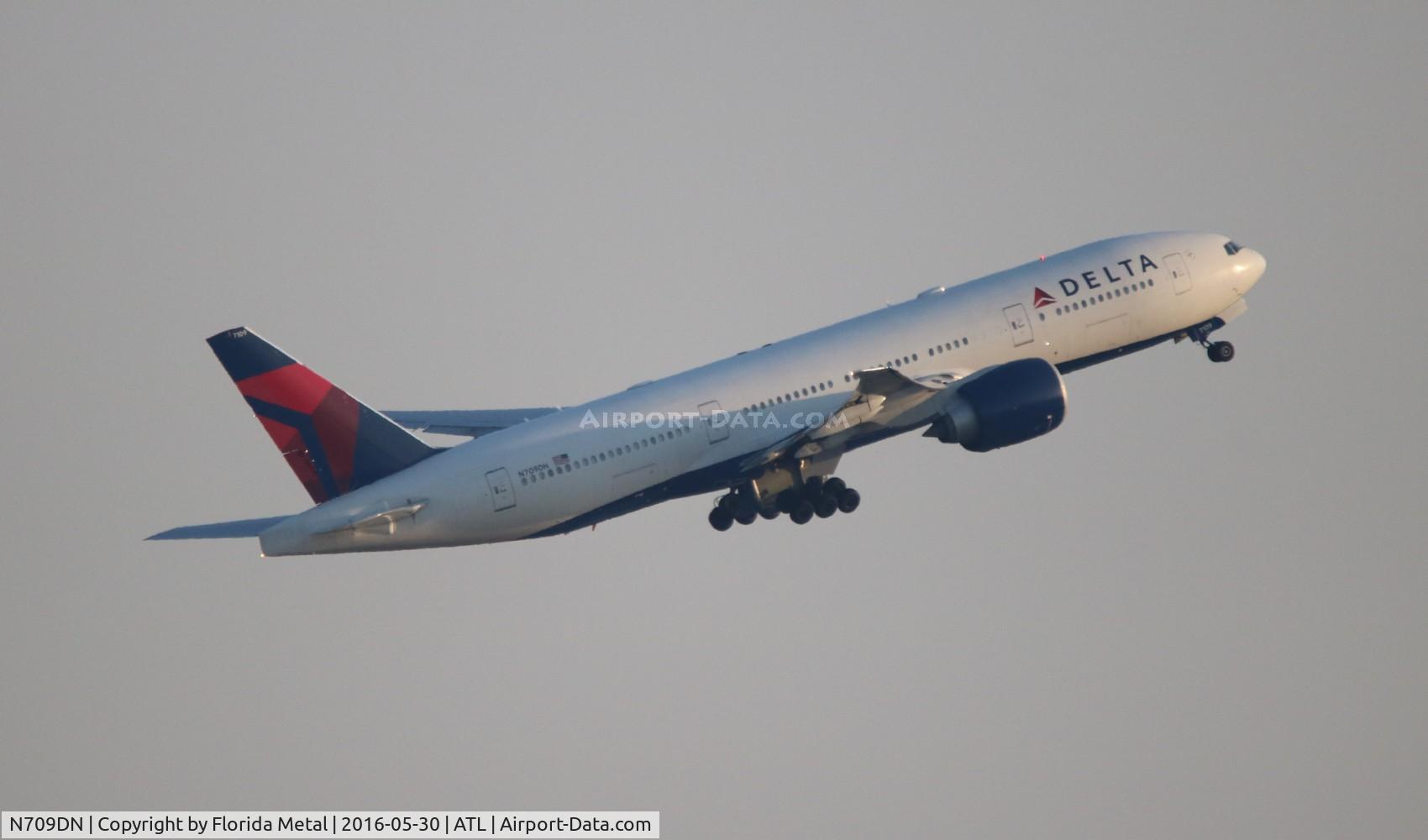 N709DN, 2010 Boeing 777-232/LR C/N 40559, Delta