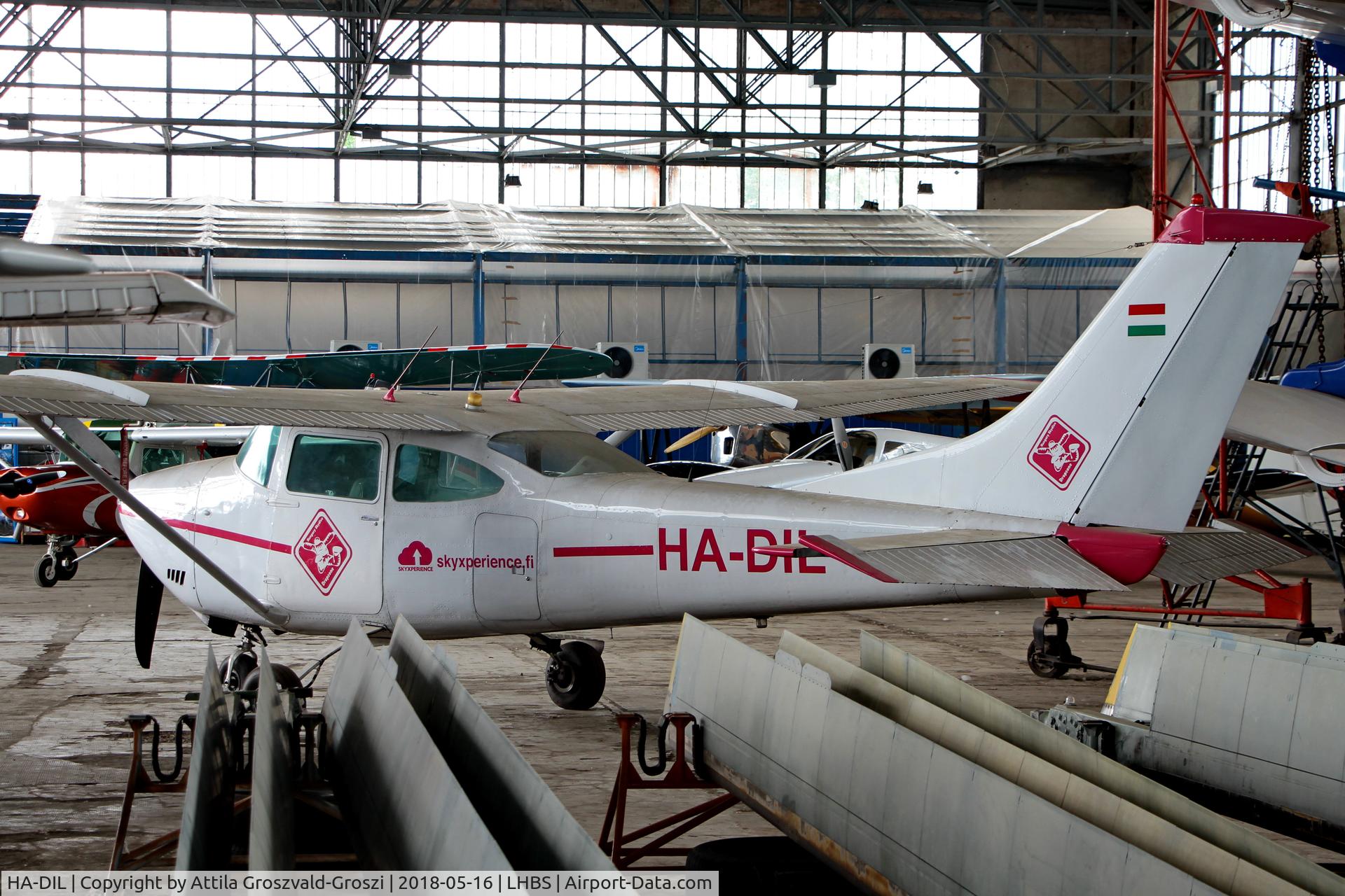 HA-DIL, 1971 Cessna 182N Skylane C/N 18260568, LHBS Budaörs Airport, Hungary