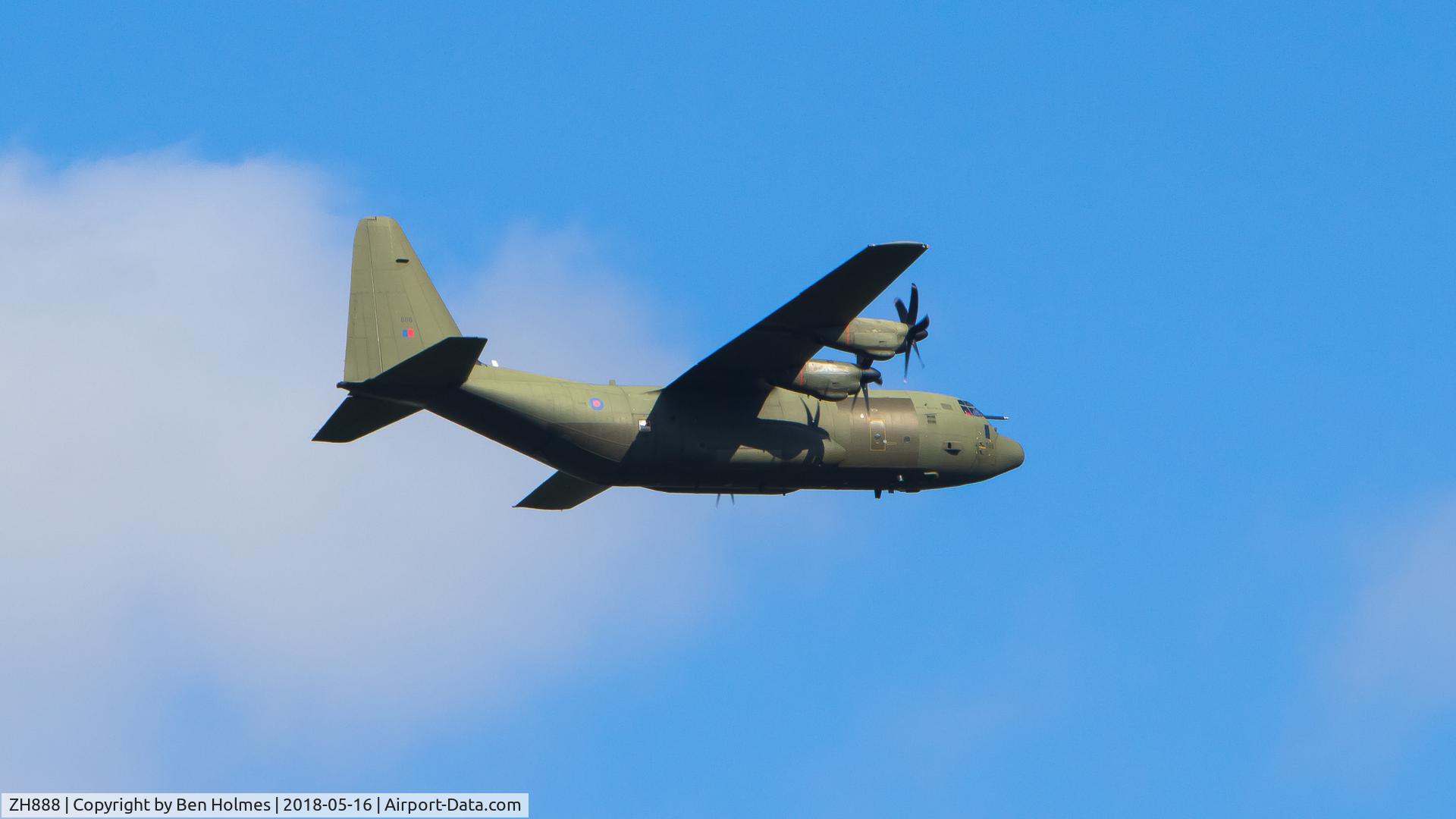 ZH888, 2000 Lockheed Martin C-130J Hercules C.5 C/N 382-5496, Flew over my house alongside another Hercules while I was waiting for a Hawk T.2 to fly over, never got the Hawk in the end but saw some F15s that day as well. Location: Cumbria
ISO: 200
F/5.6
1/1000
200mm (with added help from crop)