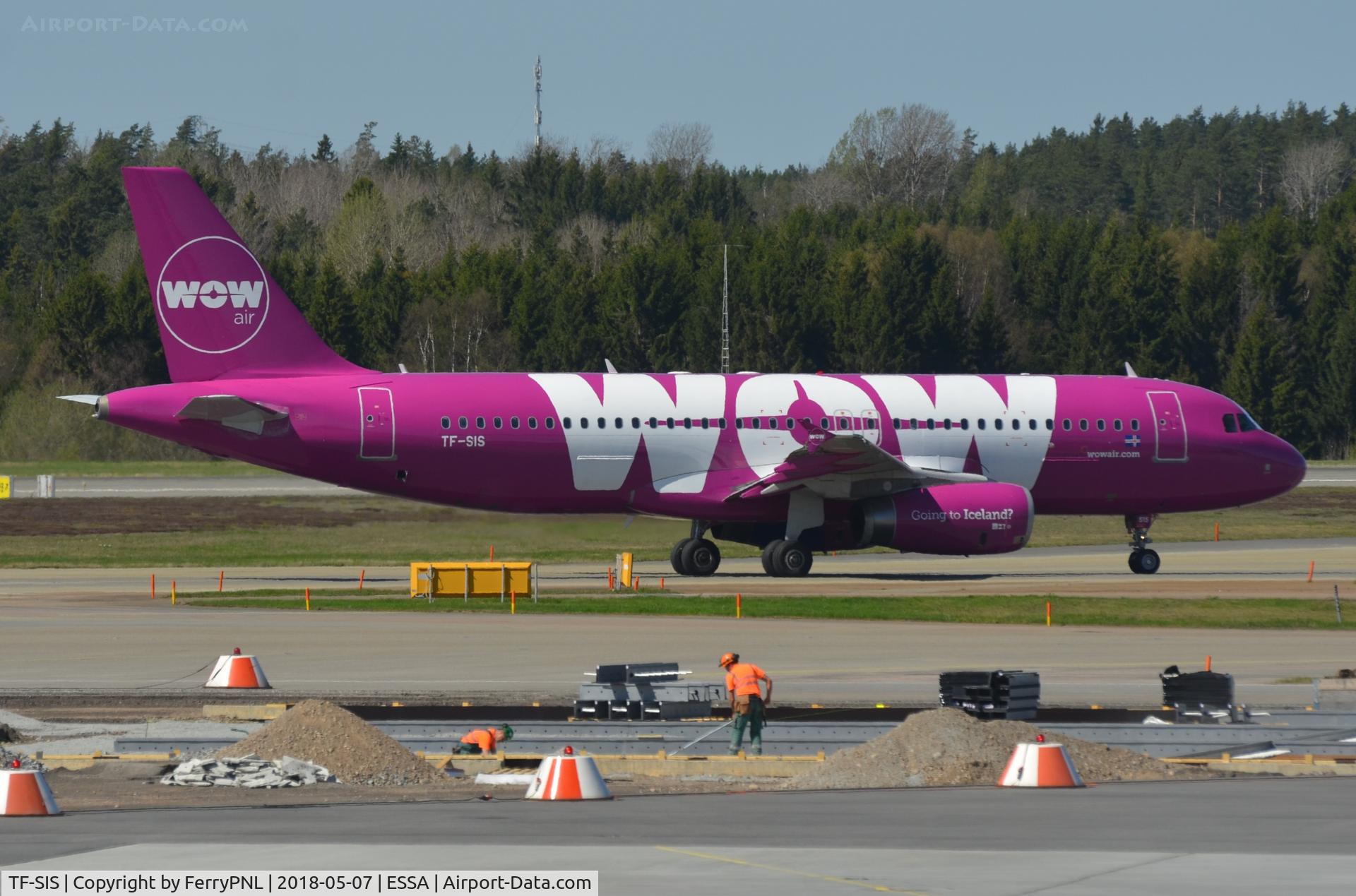 TF-SIS, 2010 Airbus A320-232 C/N 4270, WOW A320 for departure from ARN