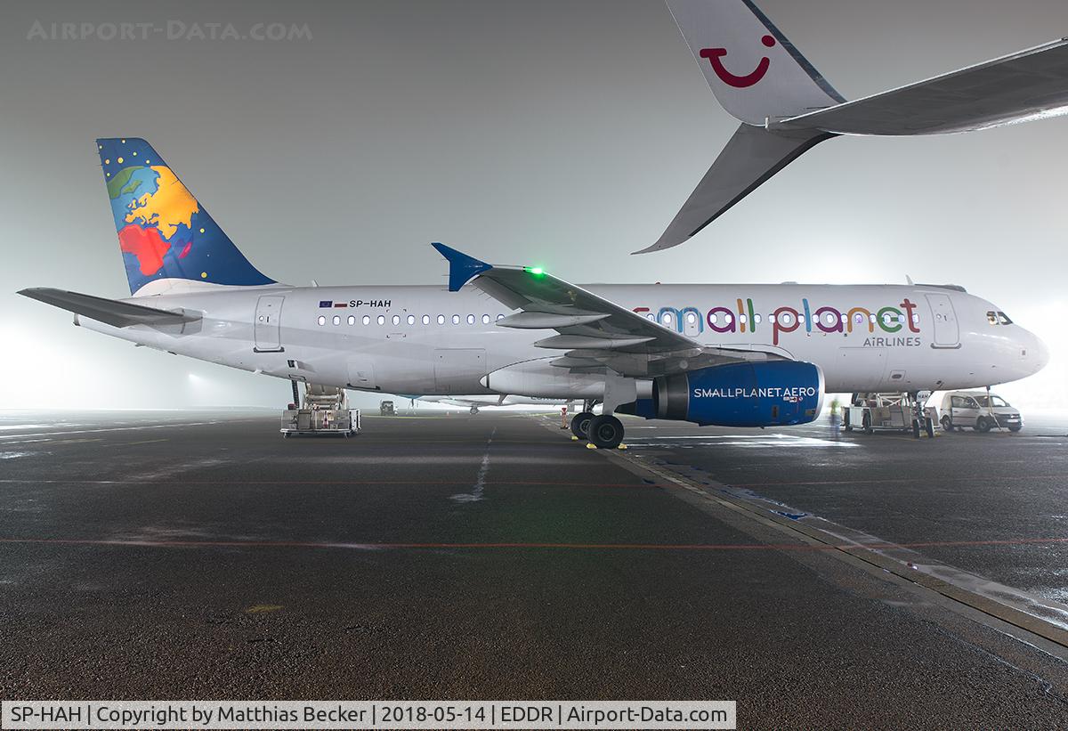 SP-HAH, 2003 Airbus A320-233 C/N 2118, SP-HAH