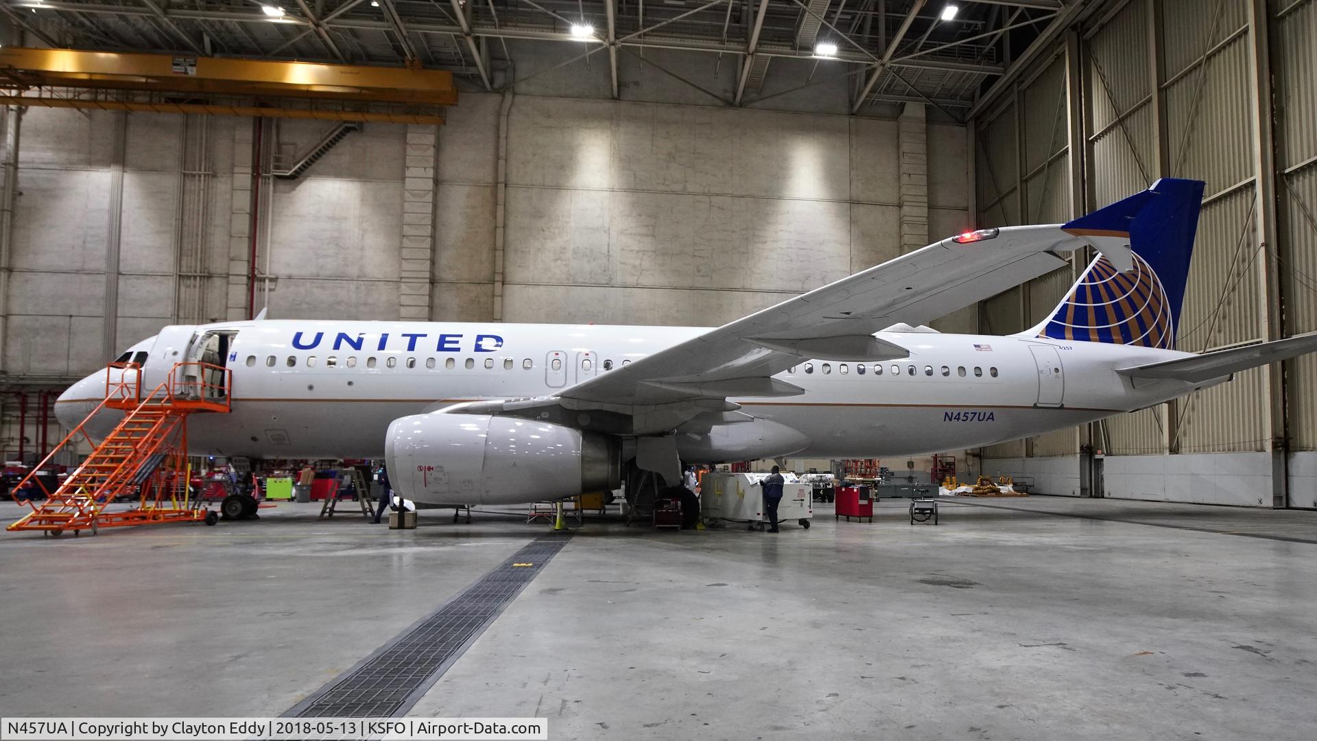 N457UA, 1999 Airbus A320-232 C/N 1146, SFO 2018.
