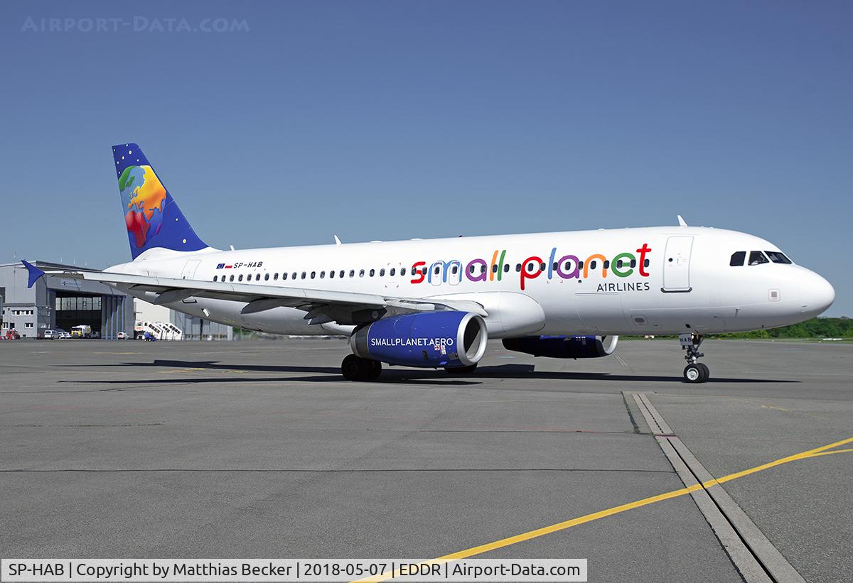 SP-HAB, 2001 Airbus A320-232 C/N 1411, SP-HAB