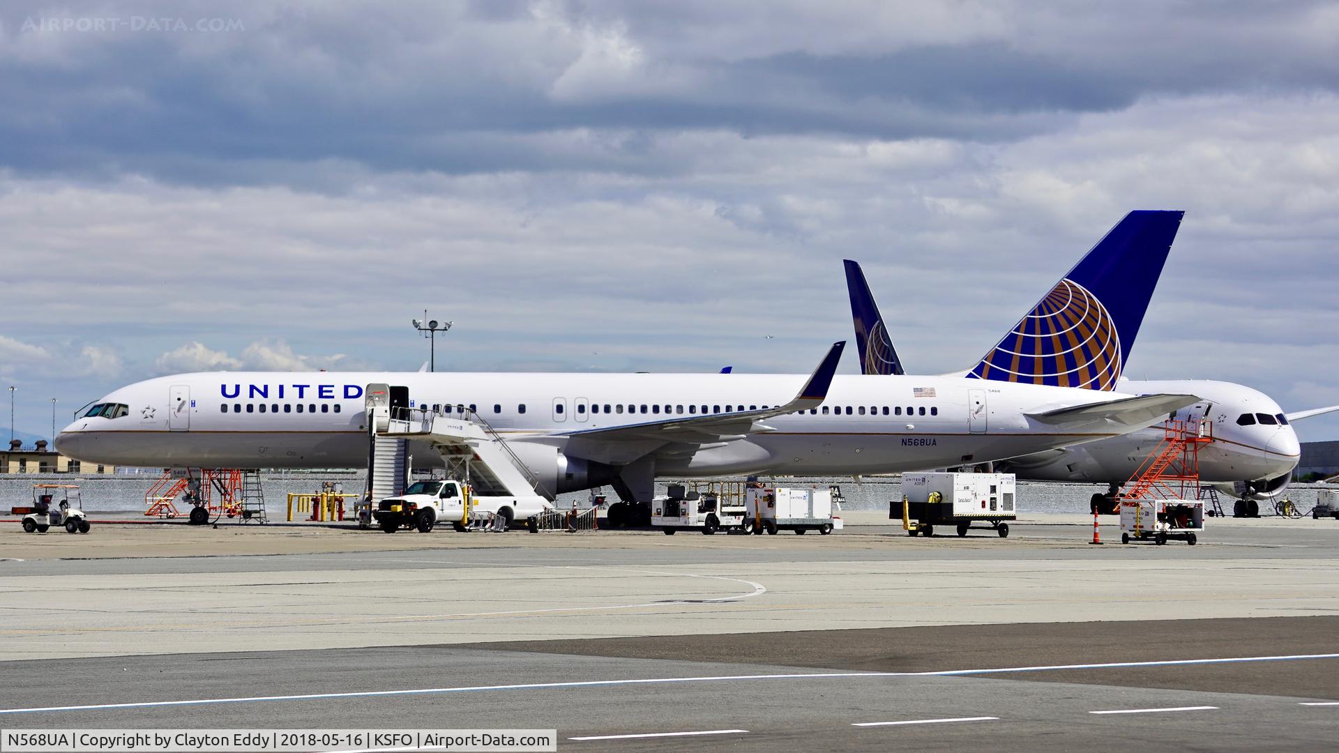 N568UA, 1992 Boeing 757-222 C/N 26674, SFO 2018.