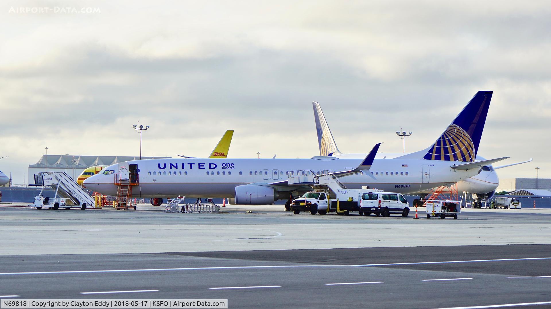 N69818, 2014 Boeing 737-924/ER C/N 42177, SFO 2018.