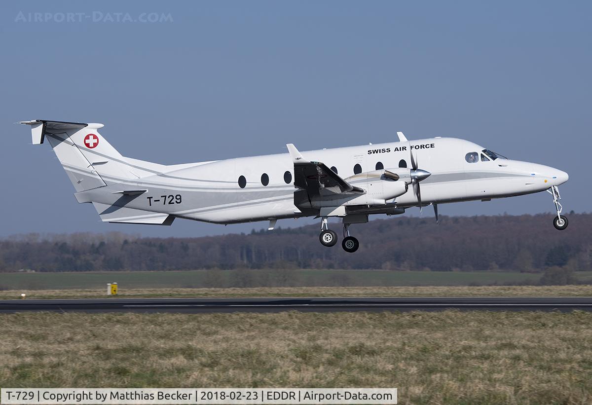 T-729, 1997 Beech 1900D C/N UE-288, T-729