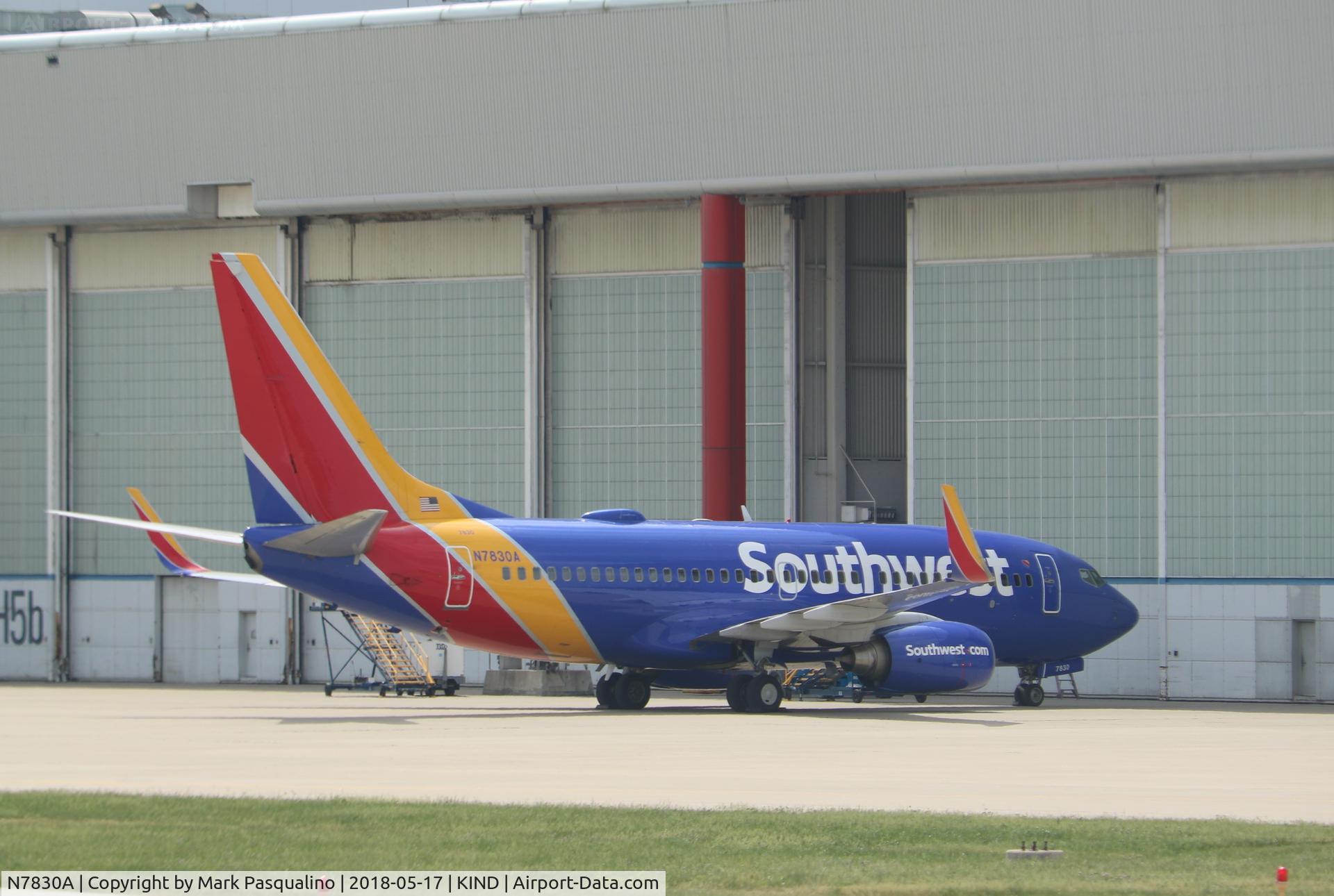 N7830A, 1999 Boeing 737-7L9 C/N 28008, Boeing 737-7L9