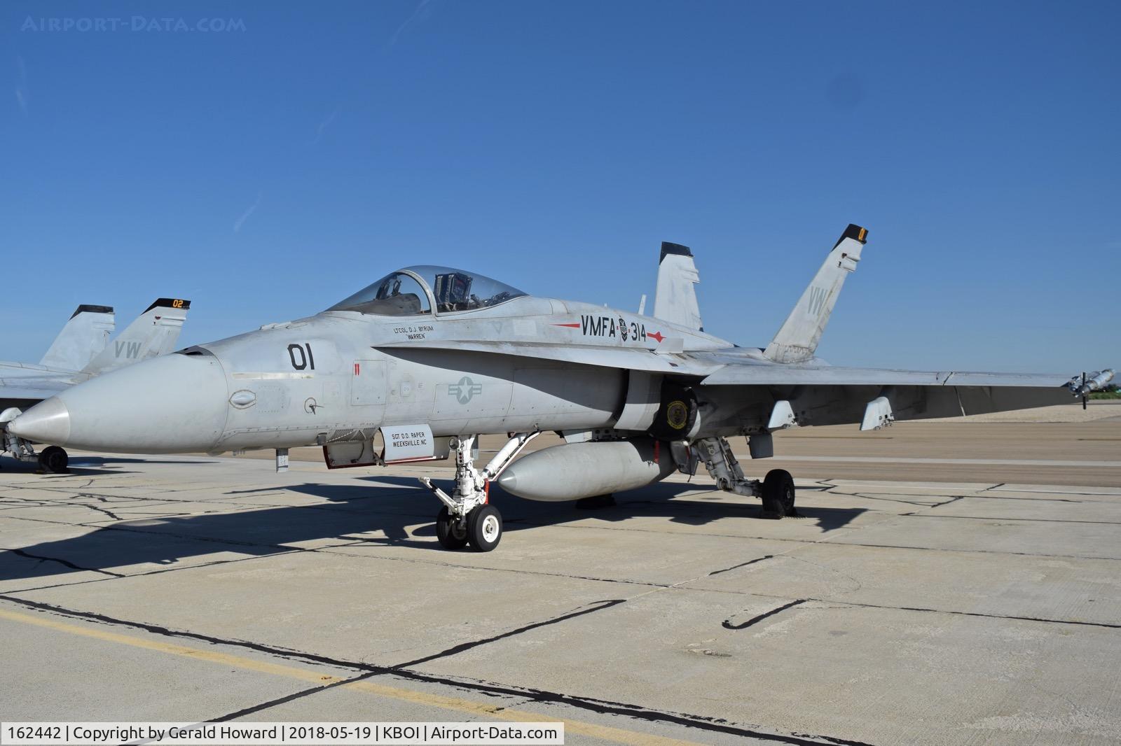 162442, McDonnell Douglas F/A-18A-15-MC Hornet C/N 0288/A233, VMFA-314 “Black Knights”, NAS Miramar, CA.