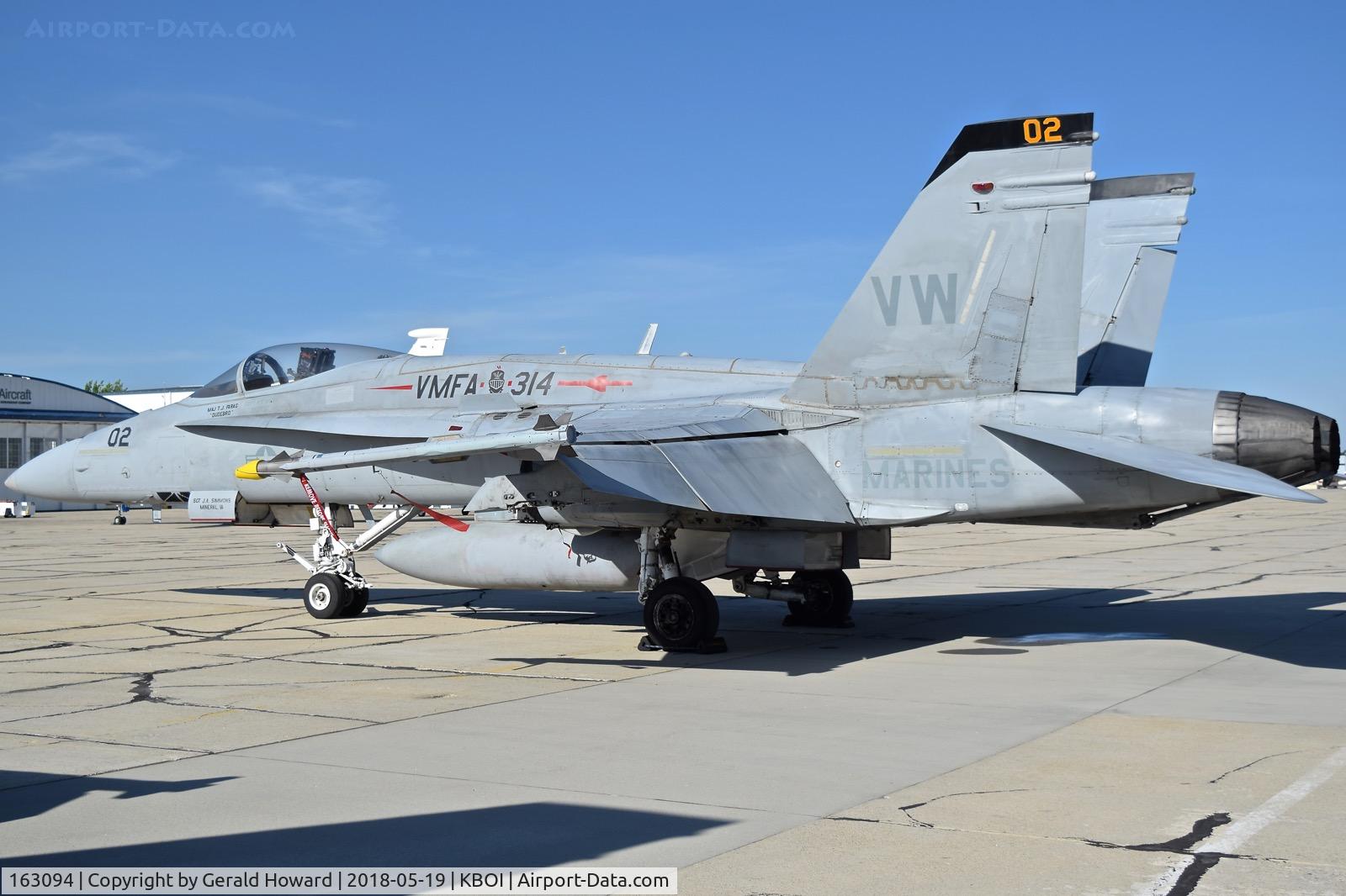 163094, McDonnell Douglas F/A-18A+ Hornet C/N 477/A393, VMFA-314 “Black Knights”,NAS Miramar, CA.