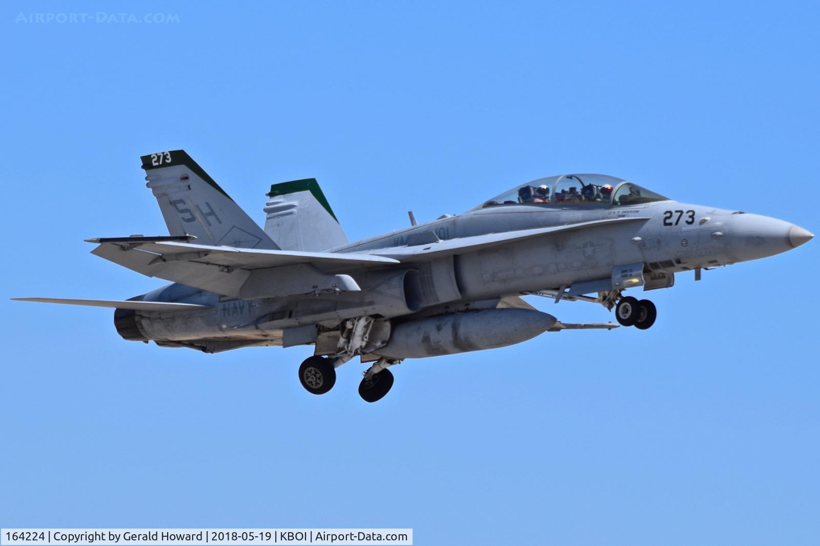 164224, 1991 McDonnell Douglas F/A-18D Hornet C/N 0987/D069, Climb out from RWY 10R. VMFAT-101, 