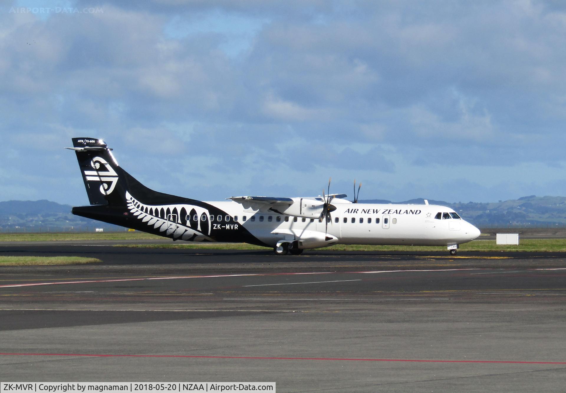 ZK-MVR, 2018 ATR 72-212 A C/N 1487, taxying to stand
