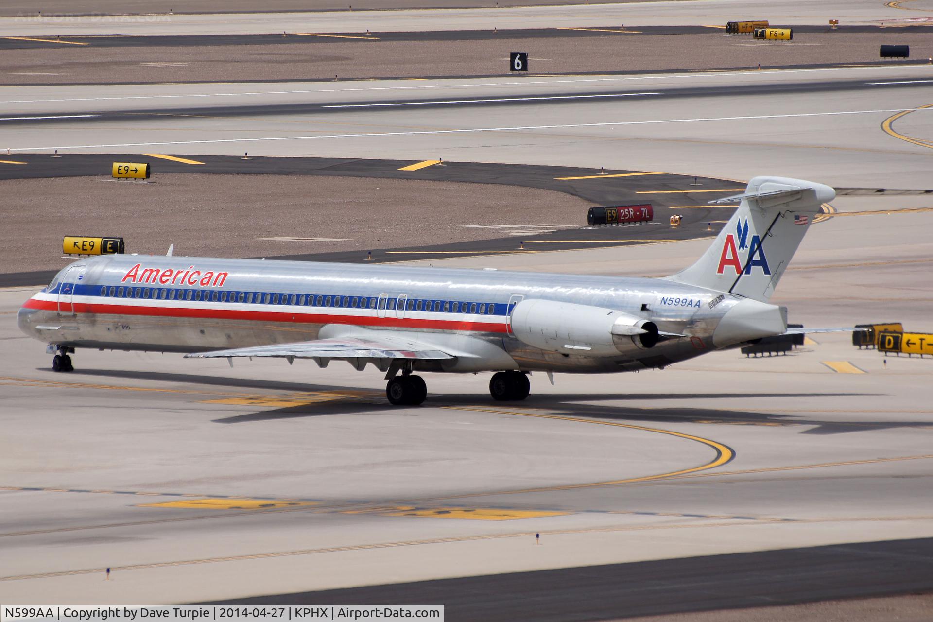 N599AA, 1992 McDonnell Douglas MD-83 (DC-9-83) C/N 53289, No comment.