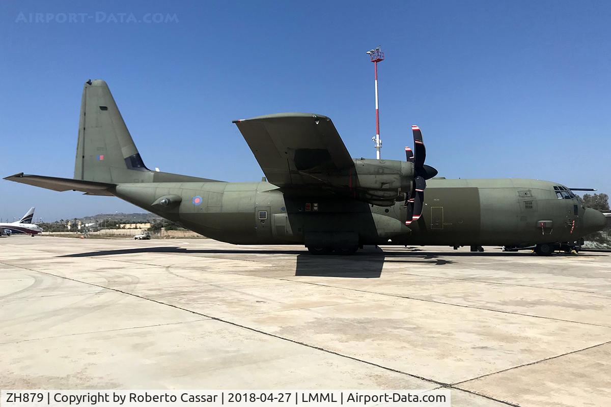 ZH879, 1998 Lockheed Martin C-130J-30 Hercules C.4 C/N 382-5463, Park 4
