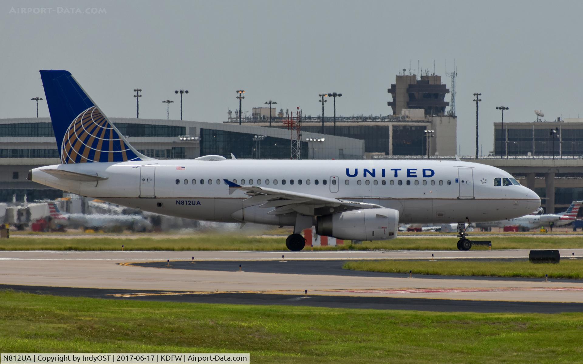 N812UA, 1998 Airbus A319-131 C/N 850, United Airbus A319 preparing to take off at Dallas/Fort Worth International Airport on 17 Jun 2017