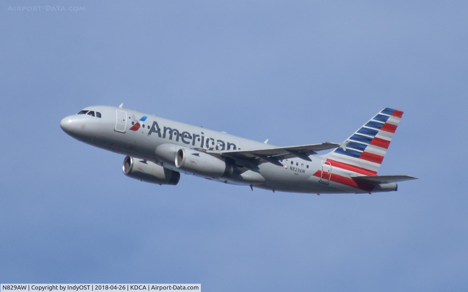 N829AW, 2001 Airbus A319-132 C/N 1563, American Airbus A319 taking off out of Washington Reagan on 26 Apr 2018.