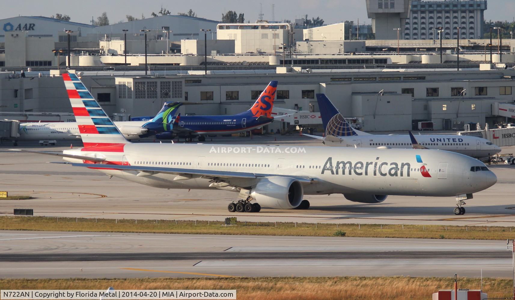 N722AN, 2013 Boeing 777-323/ER C/N 31547, American